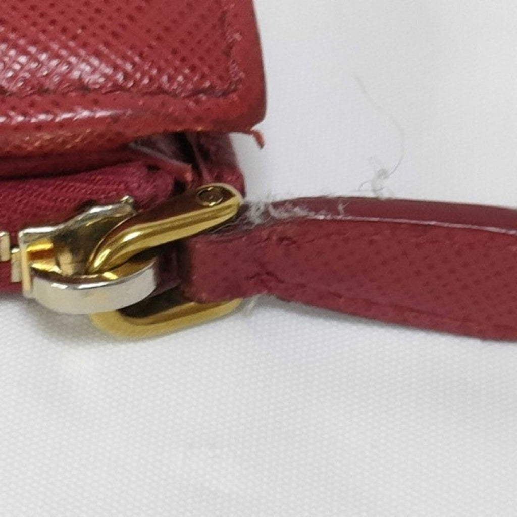Prada Red Color Saffiano Metal Wallet (Bi-Fold) (Pre-Owned)