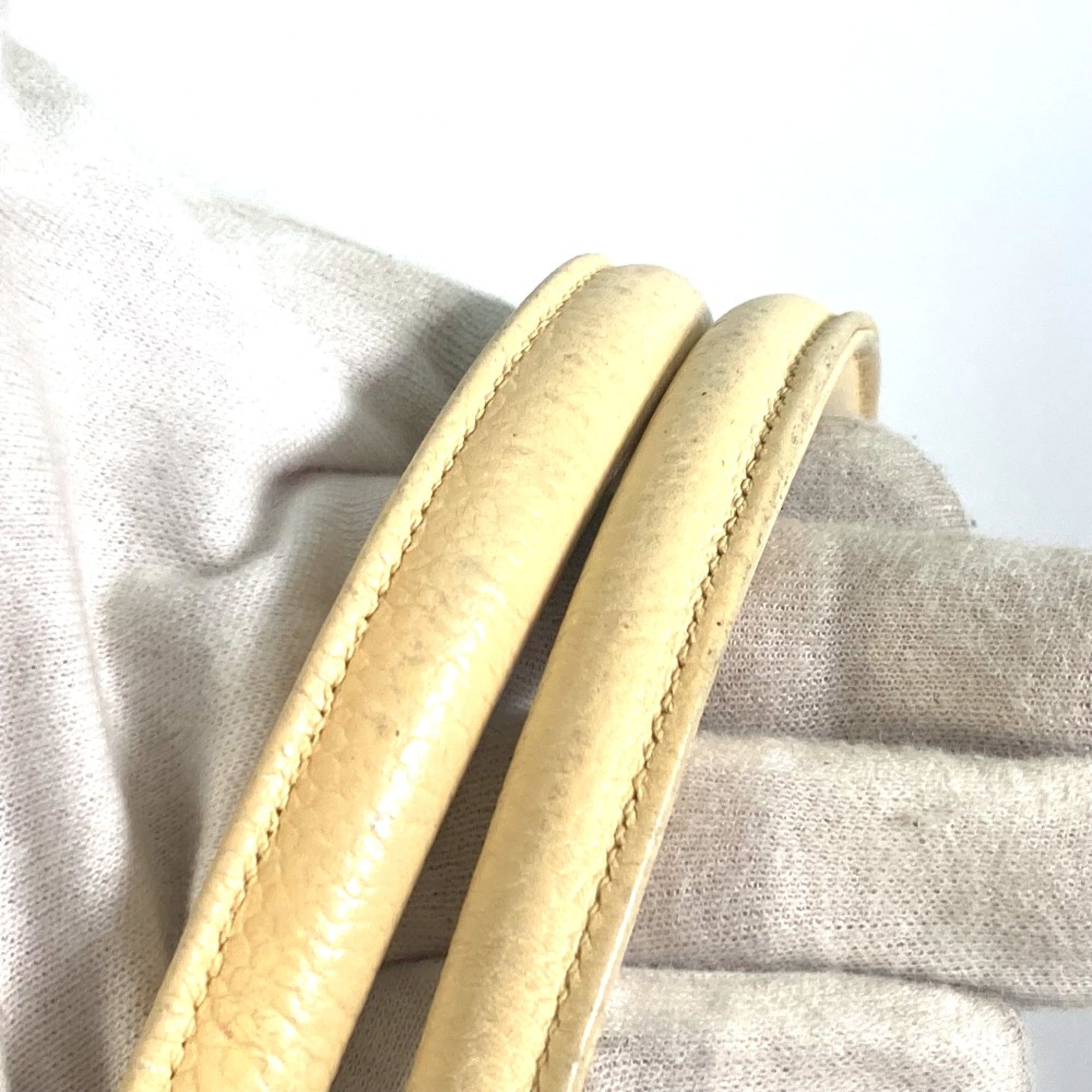 Chanel Yellow Leather Shoulder Bag (Pre-Owned)
