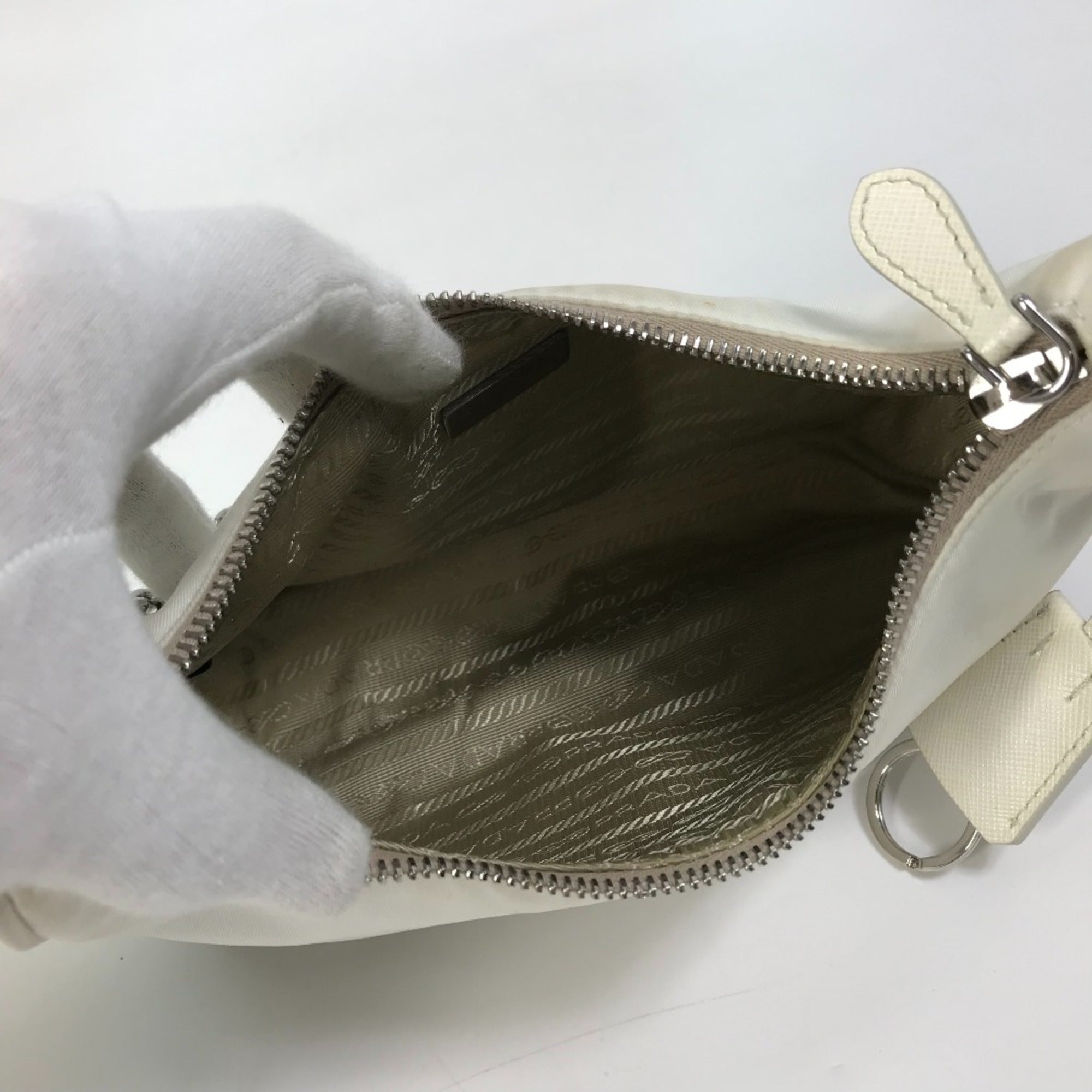 Prada White Cloth Shoulder Bag (Pre-Owned)