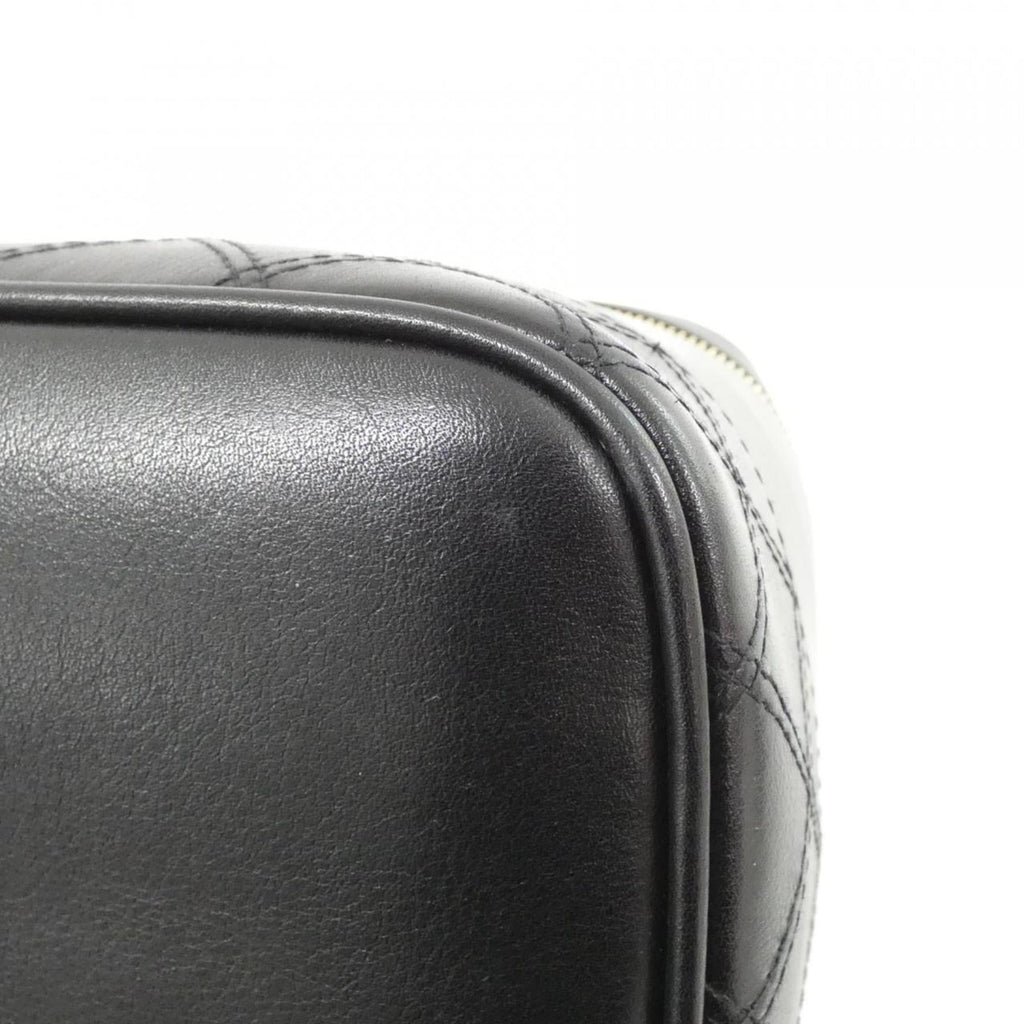 Chanel Black Leather Handbag (Pre-Owned)