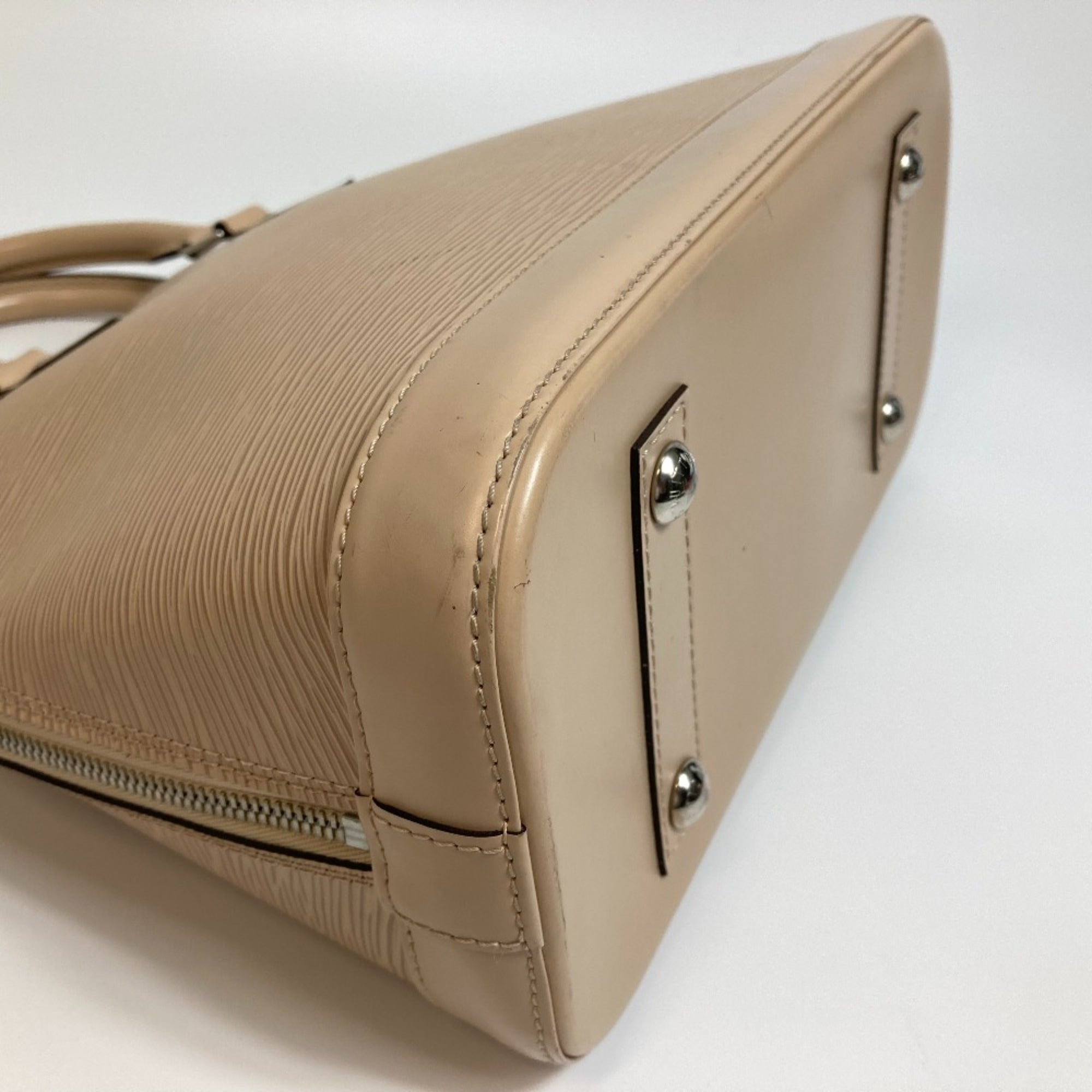Louis Vuitton Beige Leather Handbag (Pre-Owned)