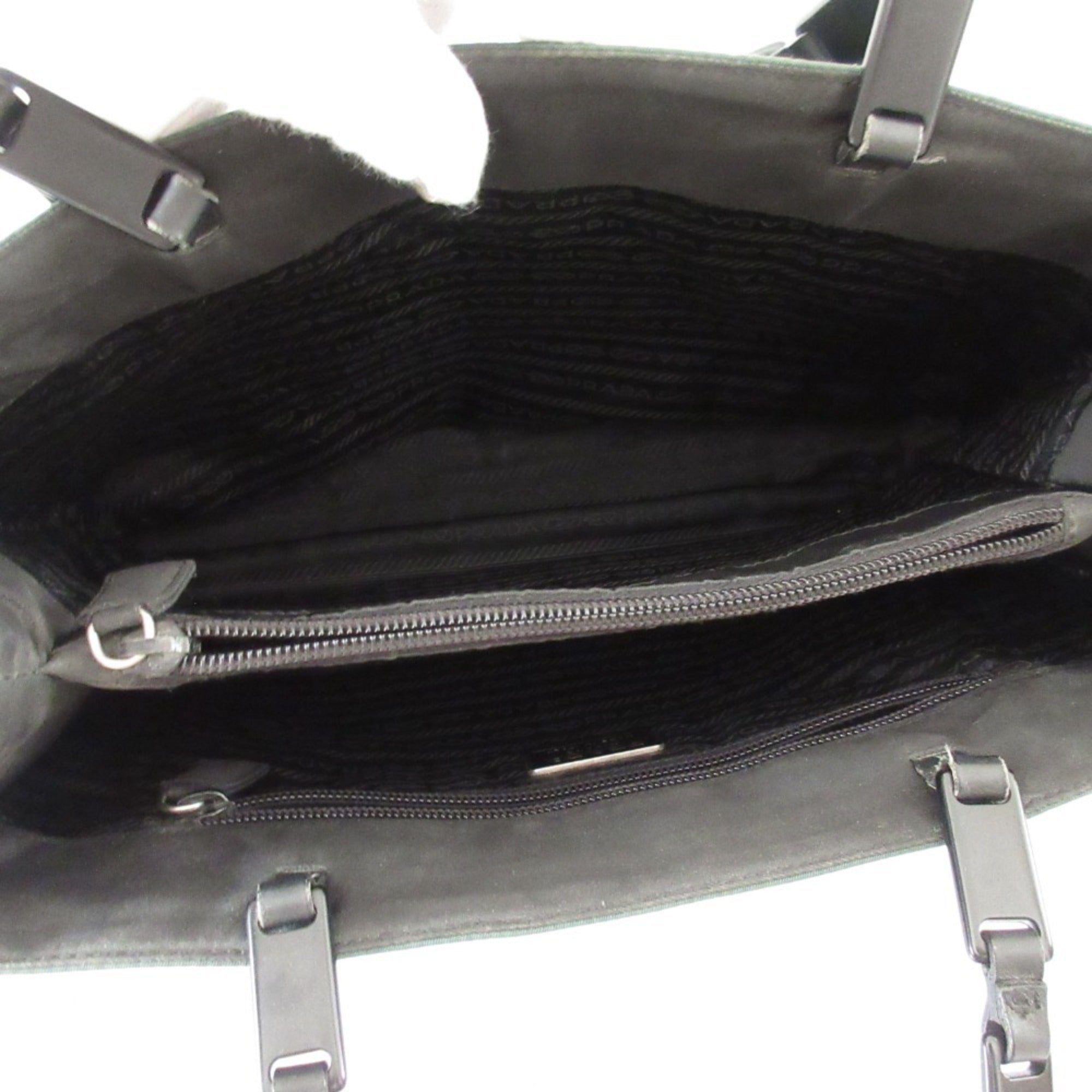 Prada Green Quilting Shoulder Bag (Pre-Owned)
