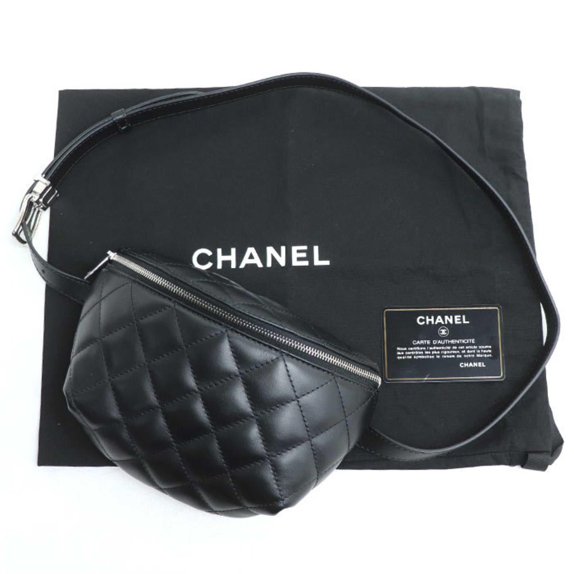 Chanel Black Leather Fanny Pack (Pre-Owned)