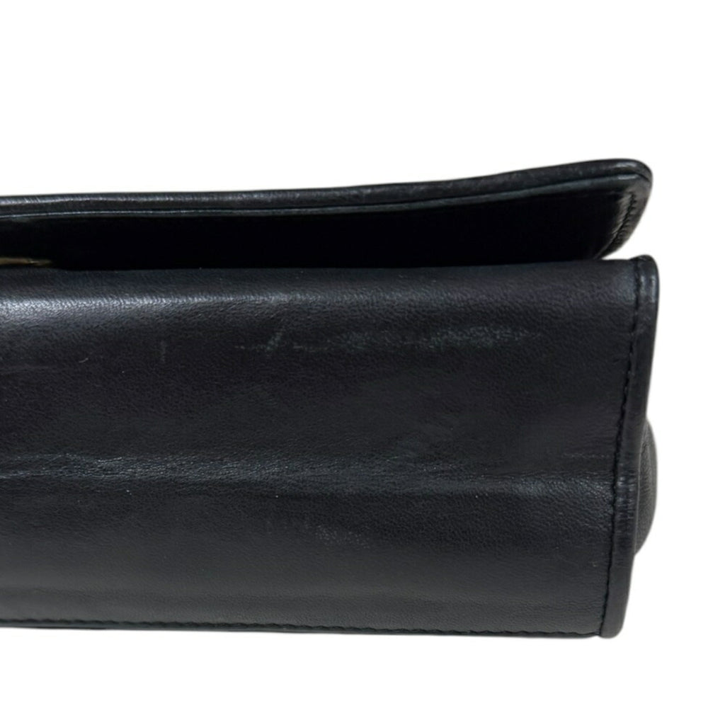 Chanel Black Leather Shoulder Bag (Pre-Owned)