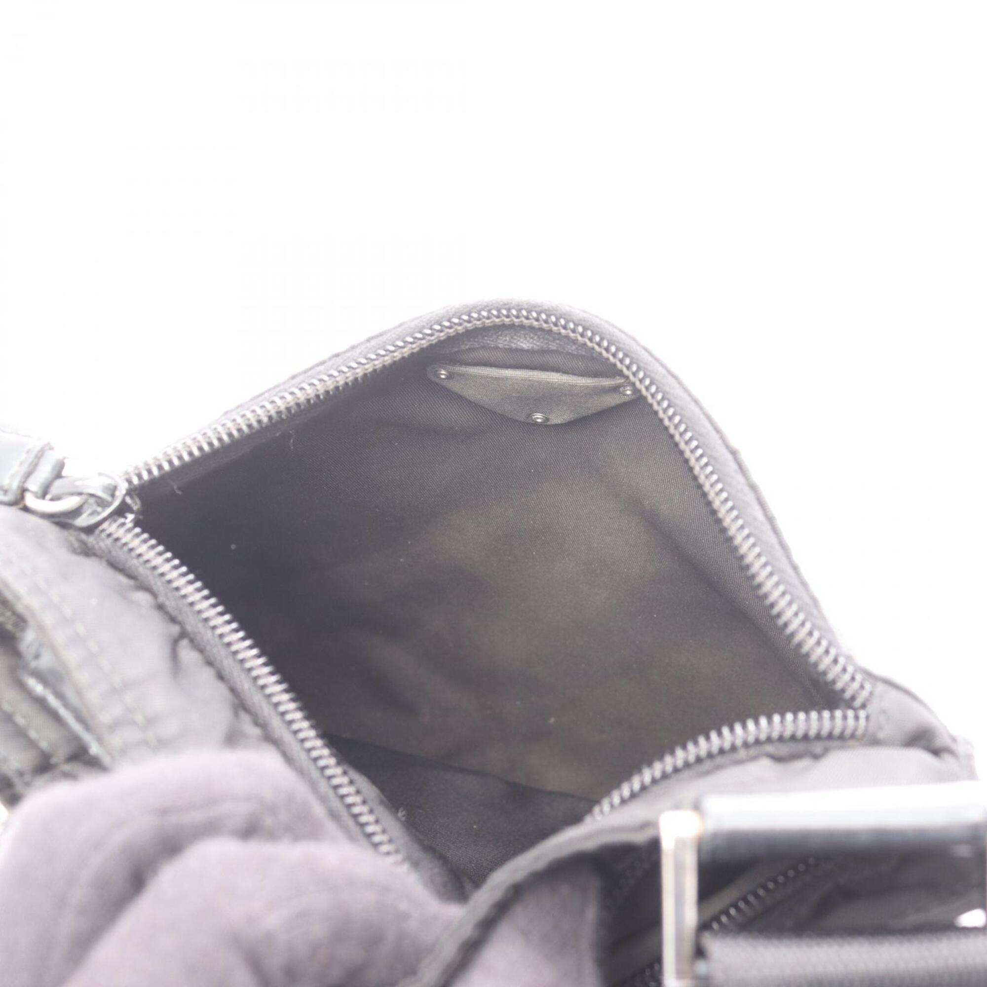 Prada Black Nylon Leather Handbag Shoulder Bag (Pre-Owned)
