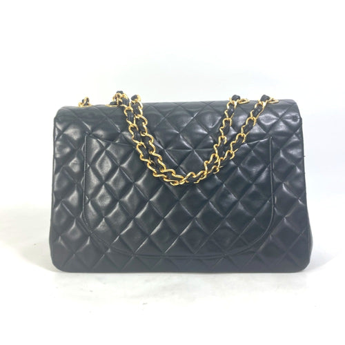 Chanel Black Leather Shoulder Bag (Pre-Owned)