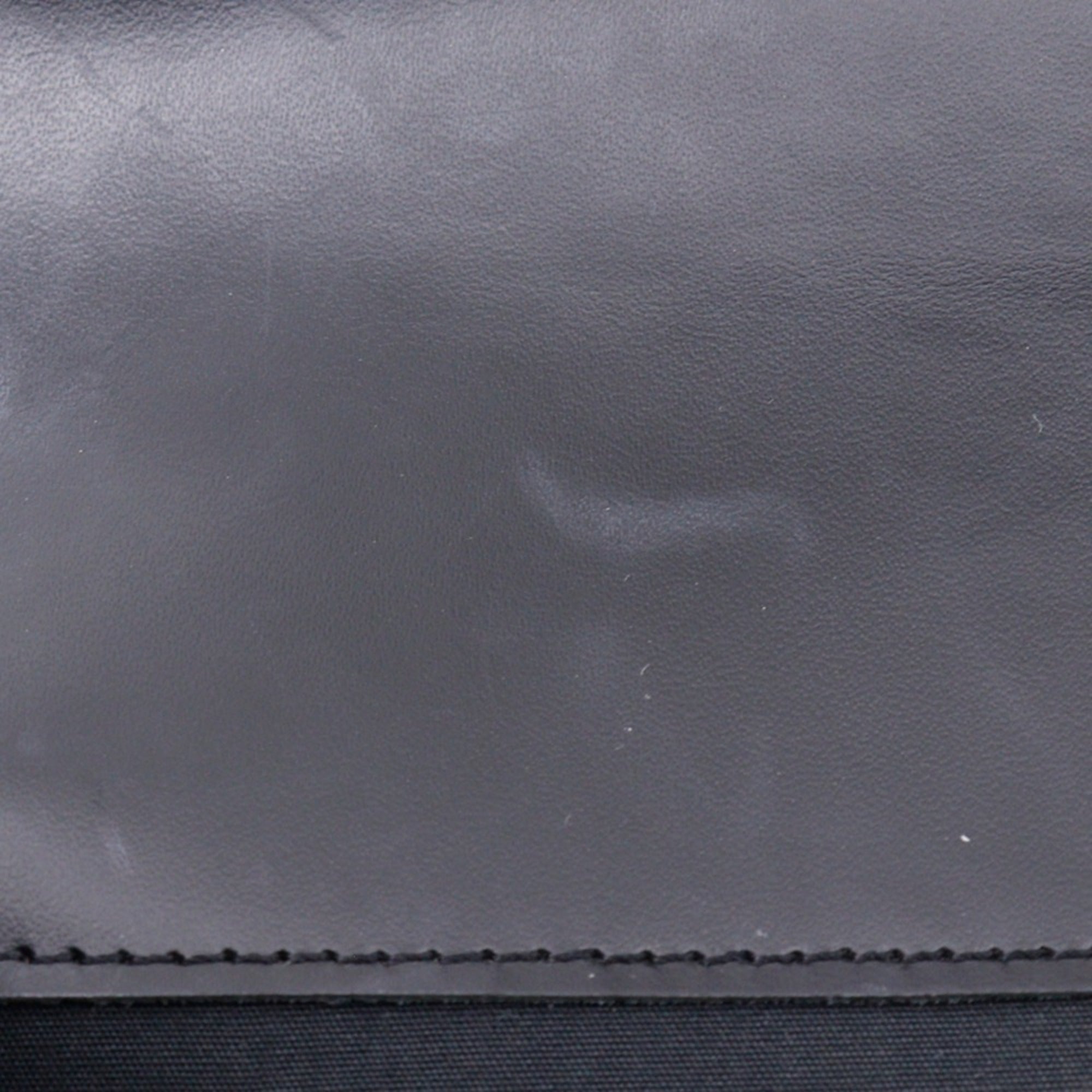 Louis Vuitton Black Noir Epi Leather Shoulder Bag (Pre-Owned)