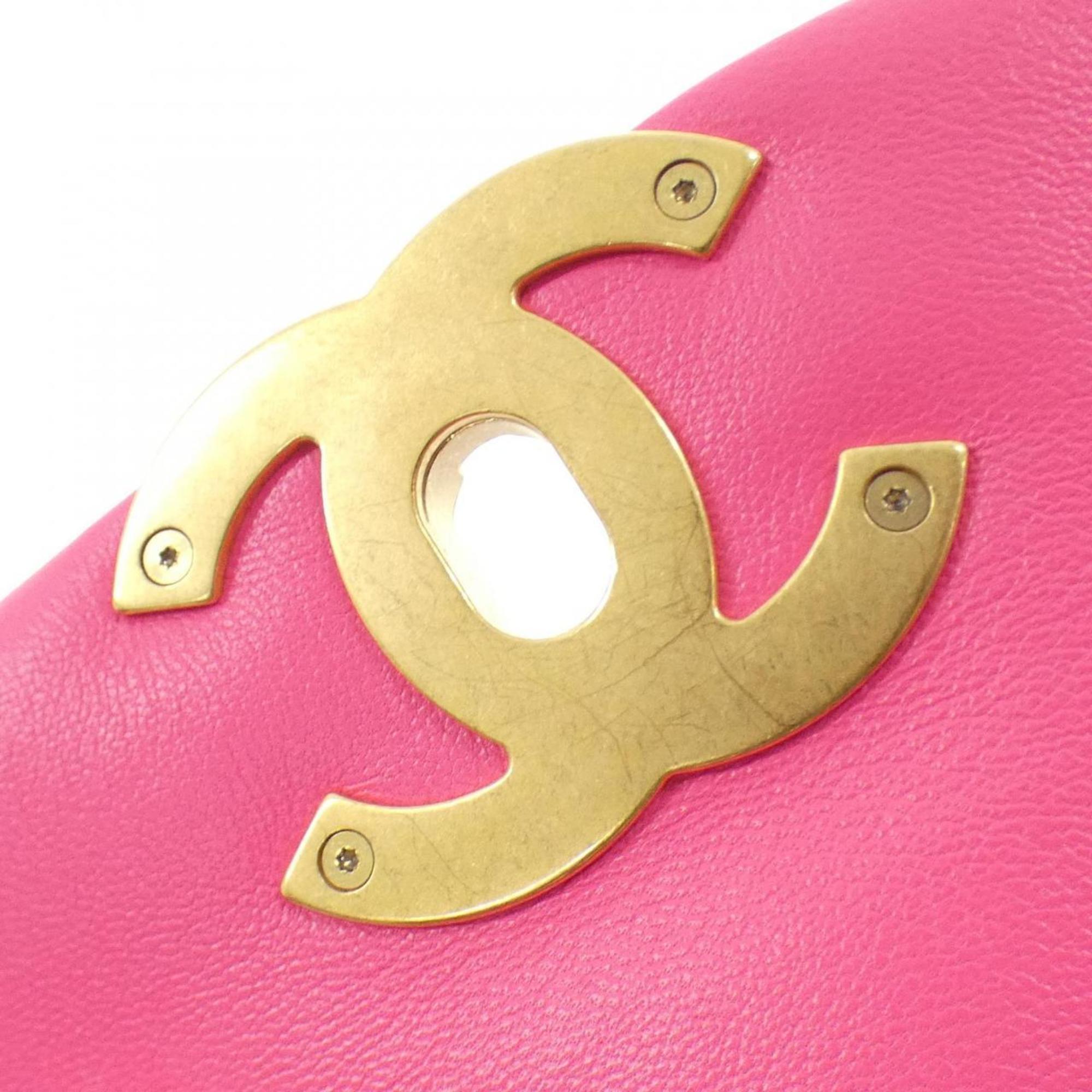 Chanel Pink Leather Shoulder Bag (Pre-Owned)