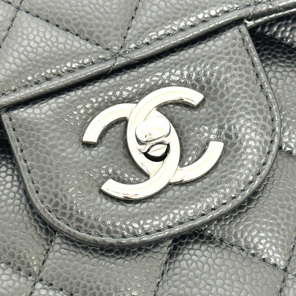 Chanel Black Grained Calfskin Shoulder Bag (Pre-Owned)