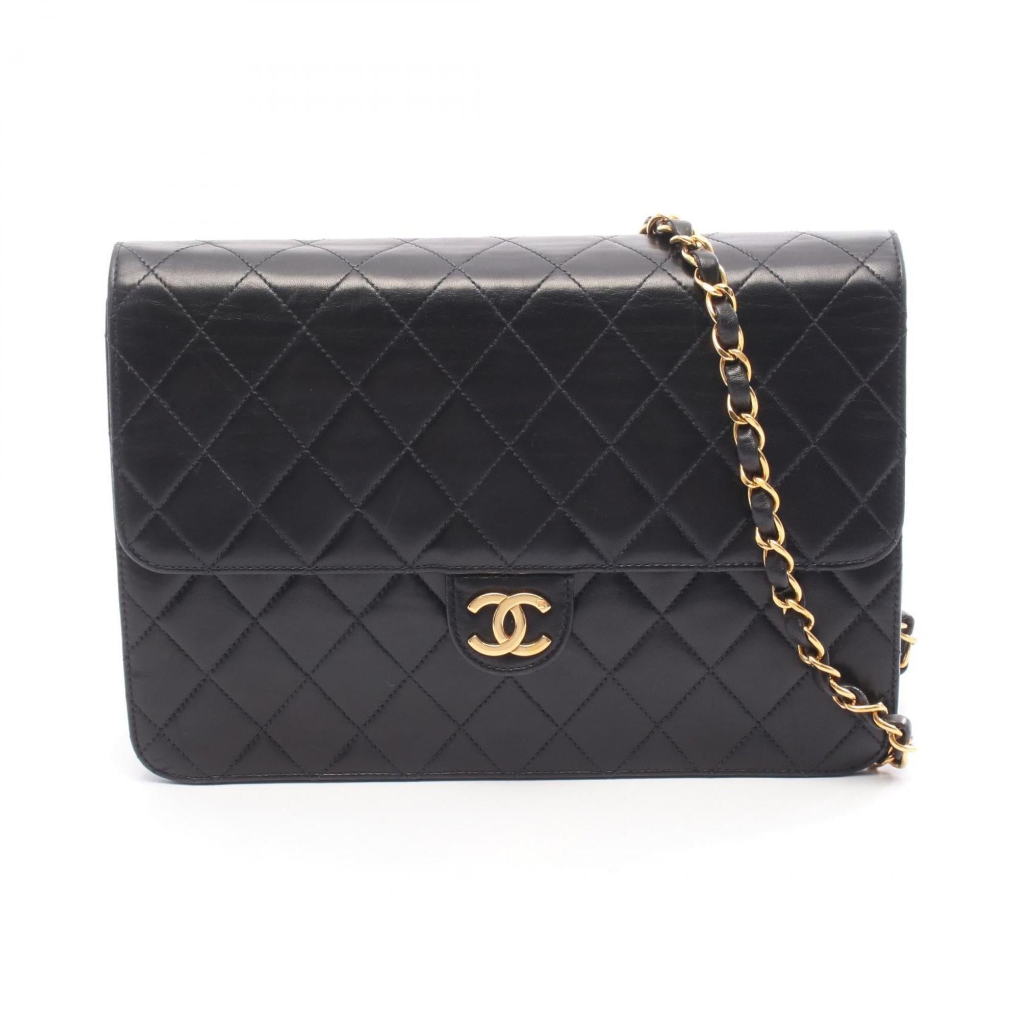 Chanel Black Leather Shoulder Bag (Pre-Owned)