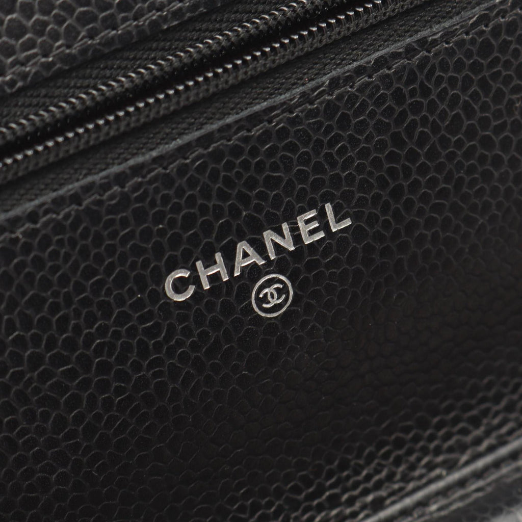 Chanel Black Grained Calfskin Handbag Shoulder Bag (Pre-Owned)