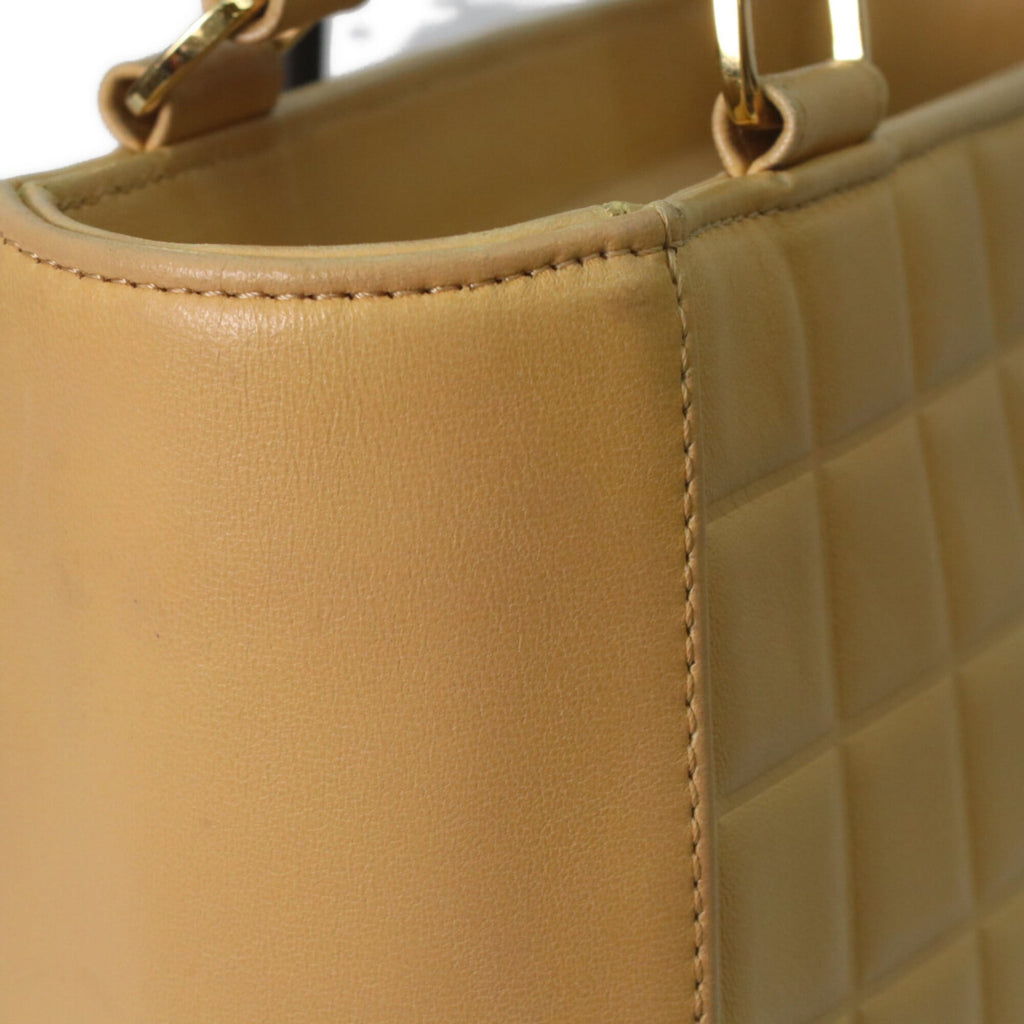 Chanel Chocolate Bar Beige Leather Handbag (Pre-Owned)