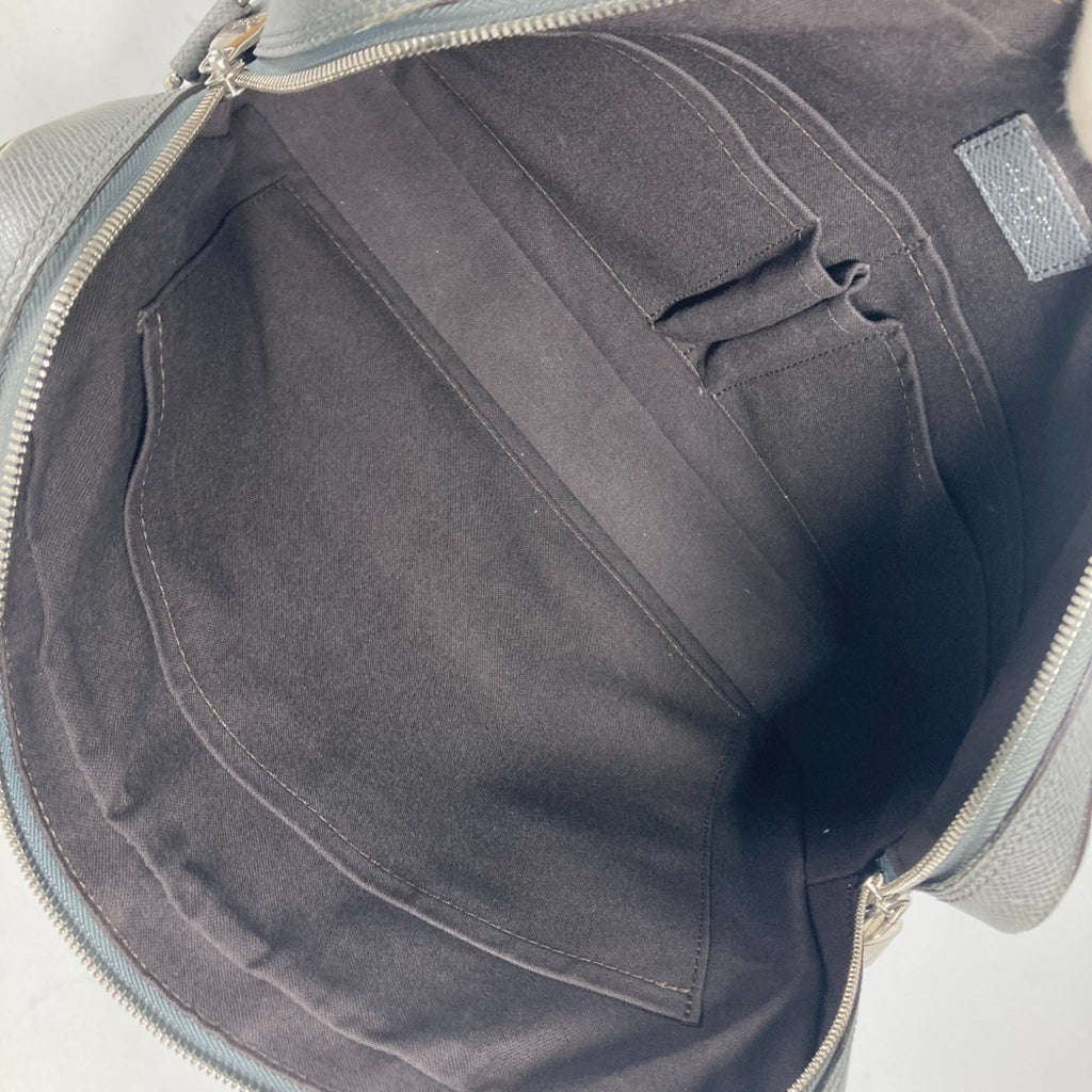 Louis Vuitton Glacier Gray Taiga Leather Leather Briefcase (Pre-Owned)