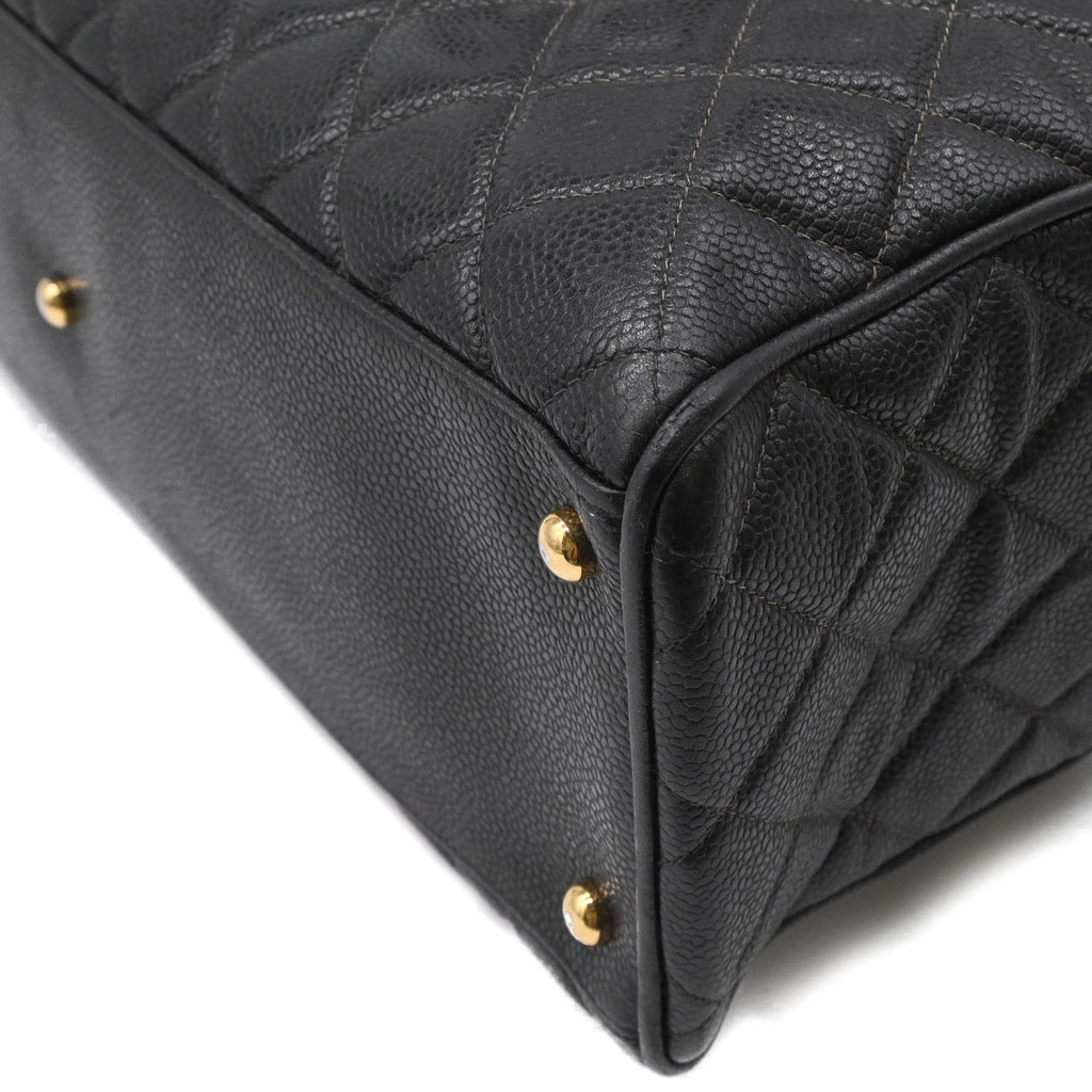 Chanel Black Grained Calfskin Handbag (Pre-Owned)