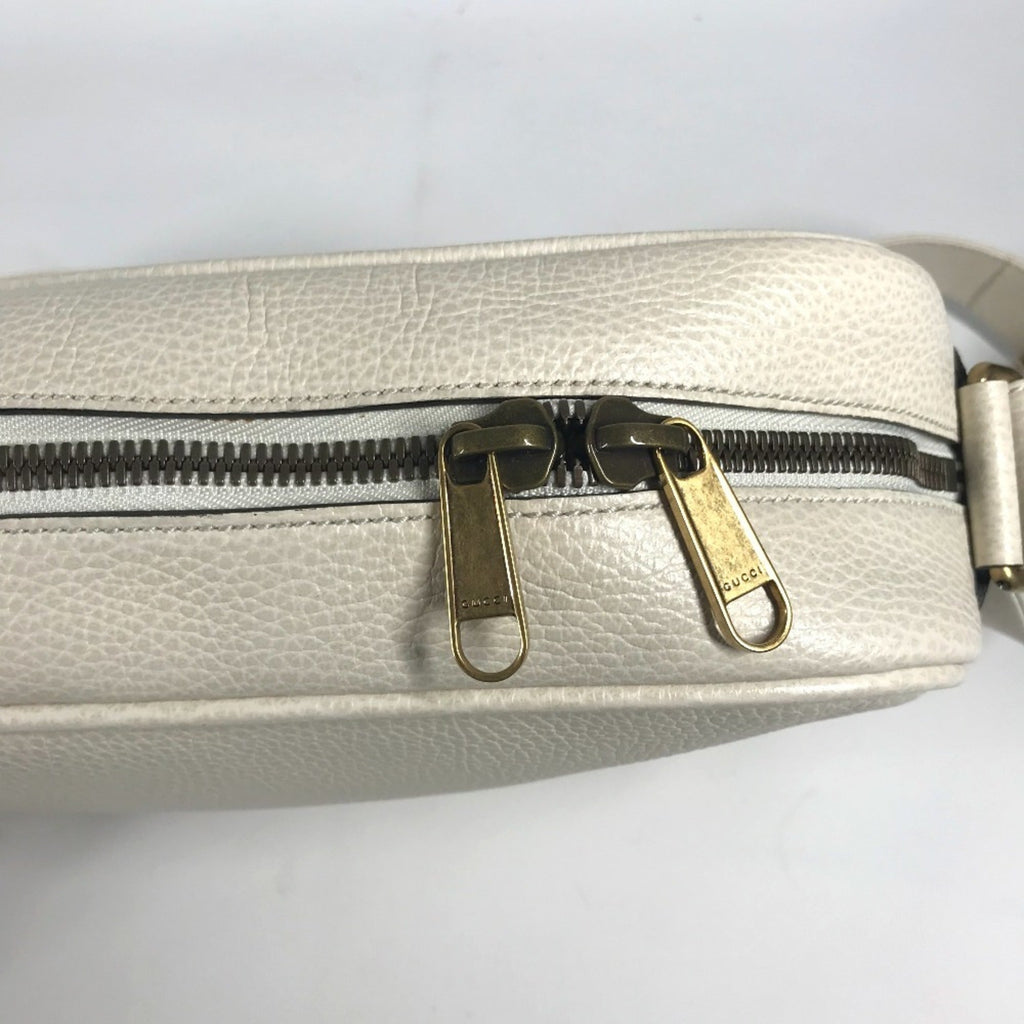 Gucci White Leather Messenger Bag Shoulder Bag (Pre-Owned)