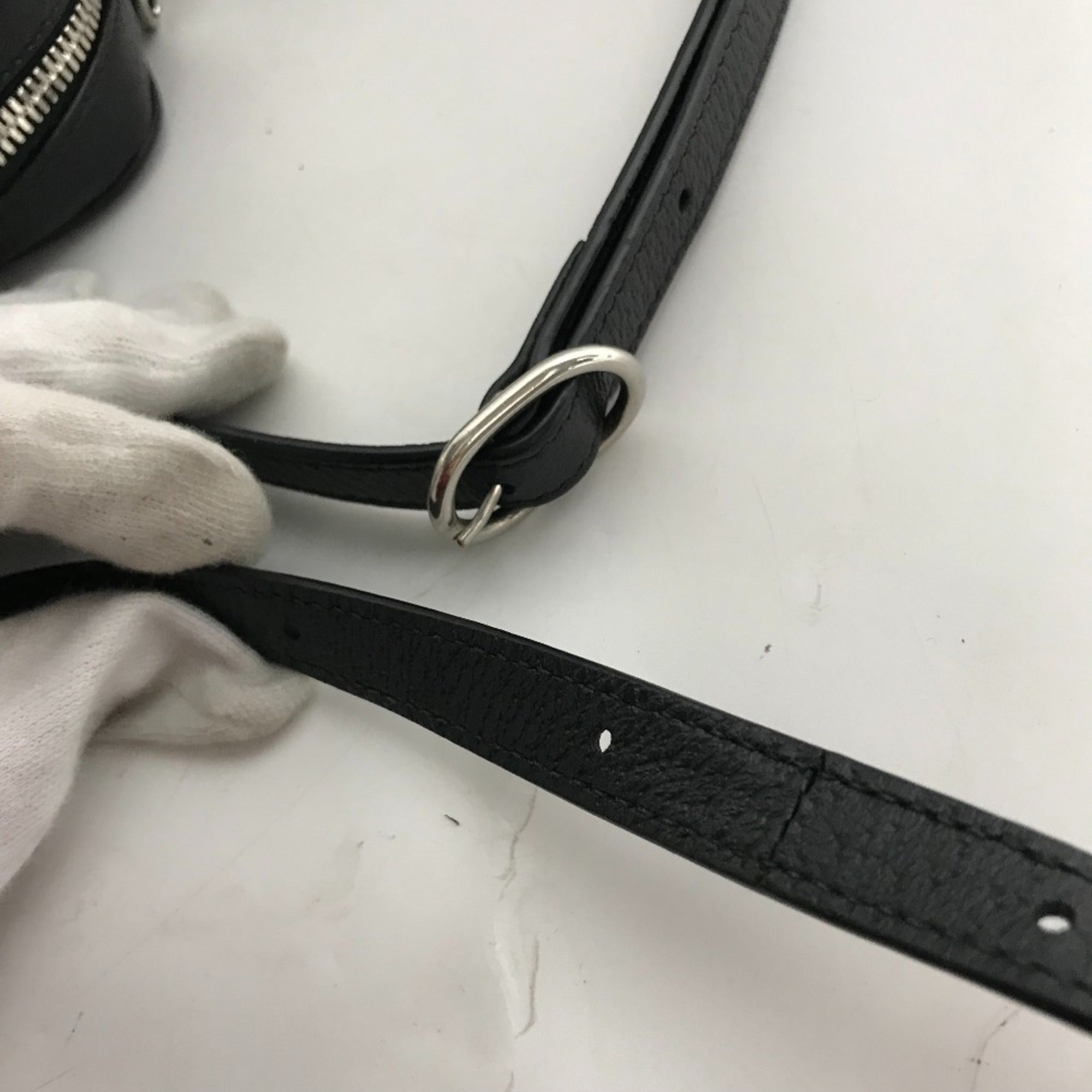 Gucci Black Canvas Leather Pochette Shoulder Bag (Pre-Owned)
