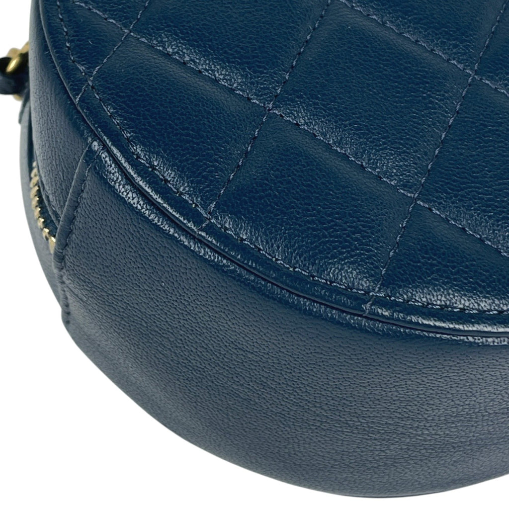 Chanel Blue Leather Shoulder Bag (Pre-Owned)