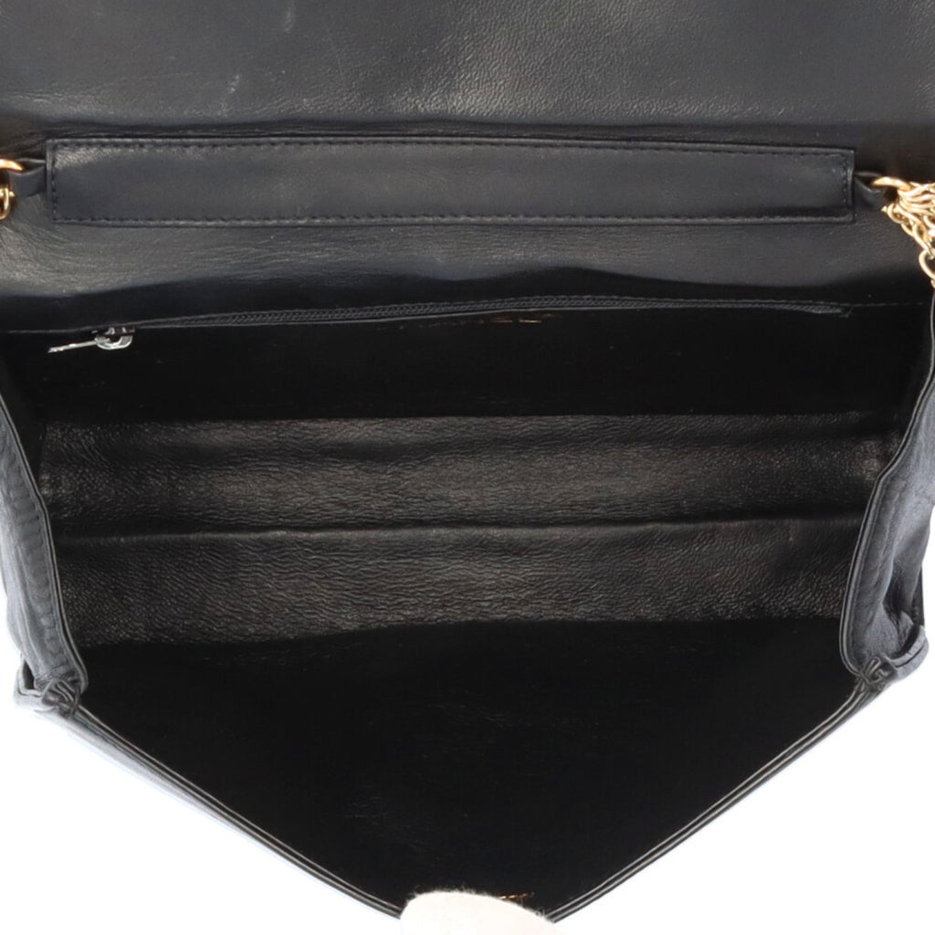 Chanel Black Leather Shoulder Bag (Pre-Owned)