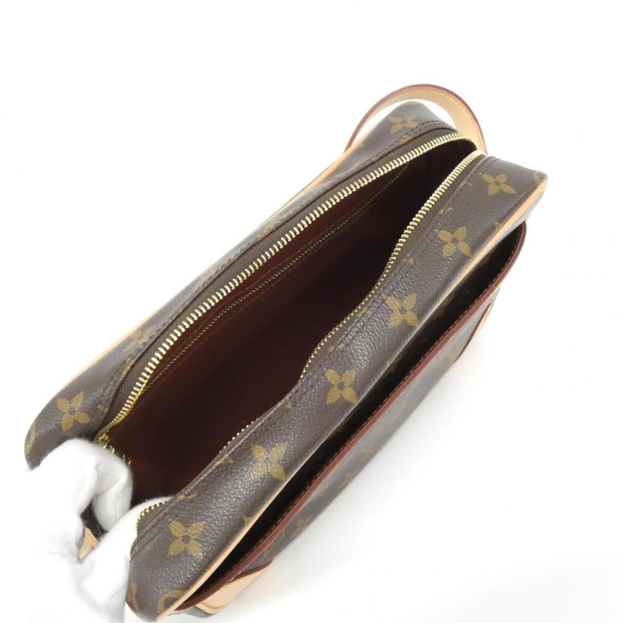 Louis Vuitton Marron Monogram Monogram Shoulder Bag (Pre-Owned)
