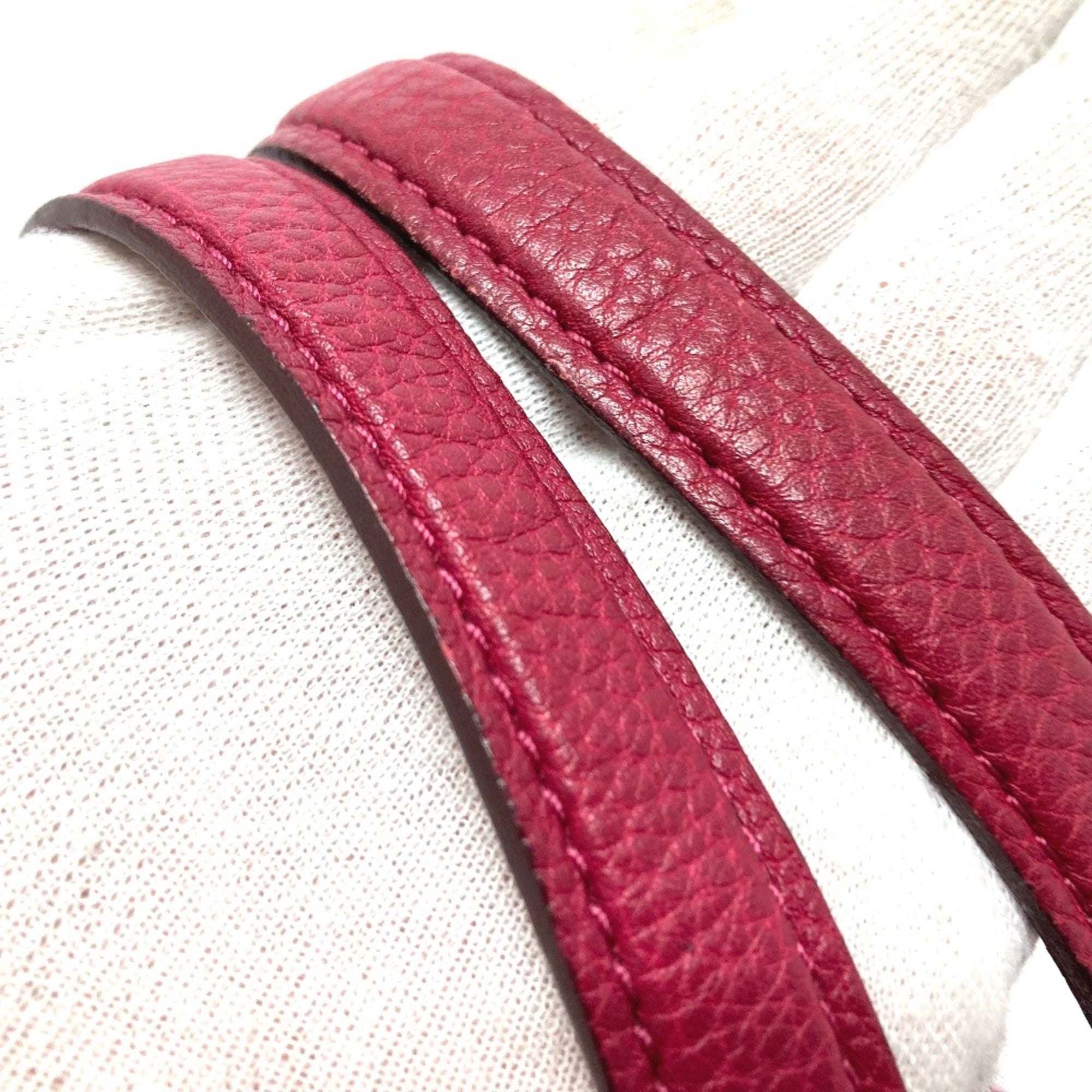 Louis Vuitton Red Other Handbag (Pre-Owned)