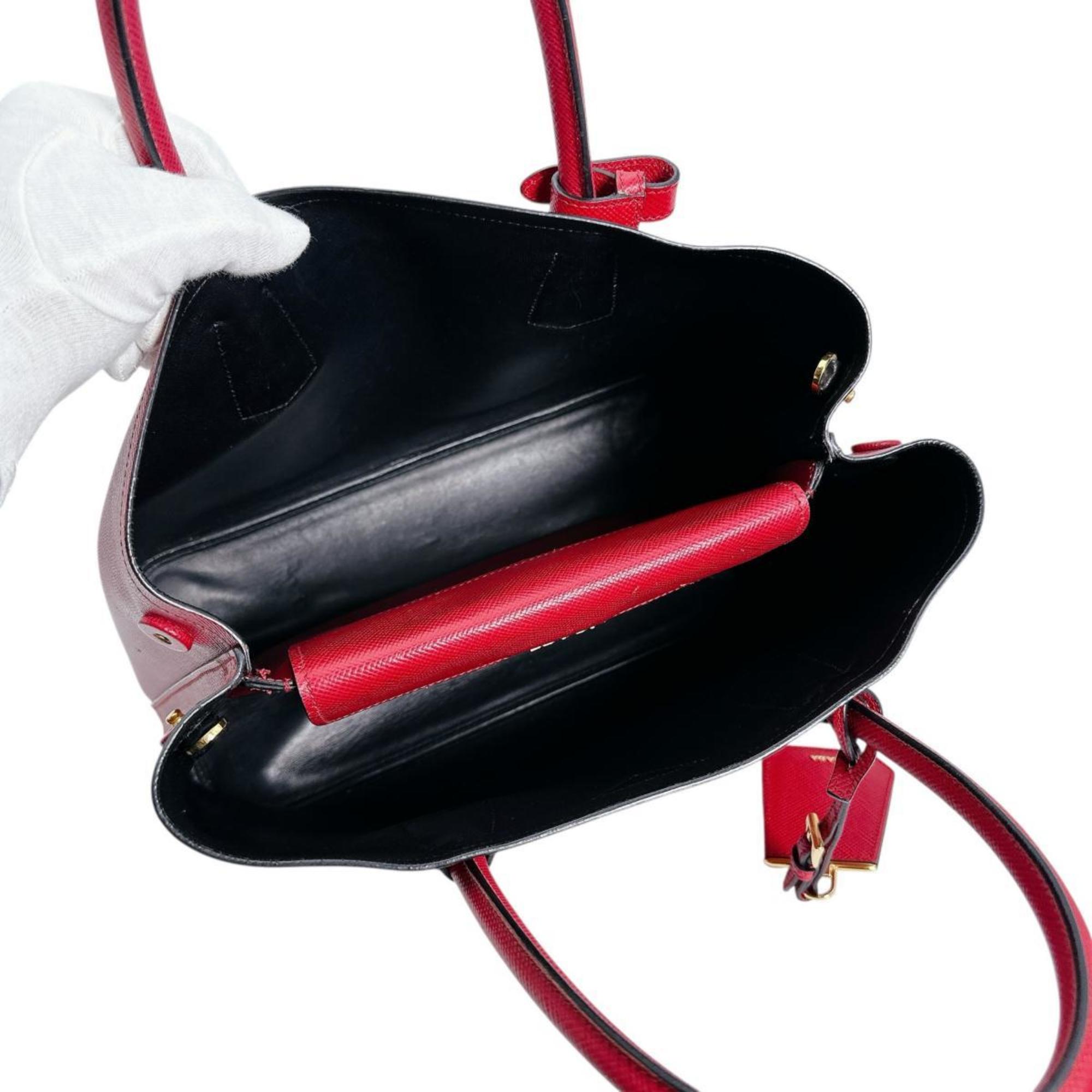 Prada Red Color Leather Handbag Shoulder Bag (Pre-Owned)