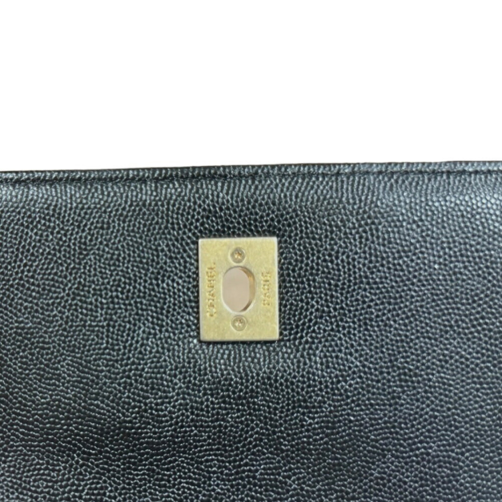 Chanel Black Caviar Leather Shoulder Bag (Pre-Owned)