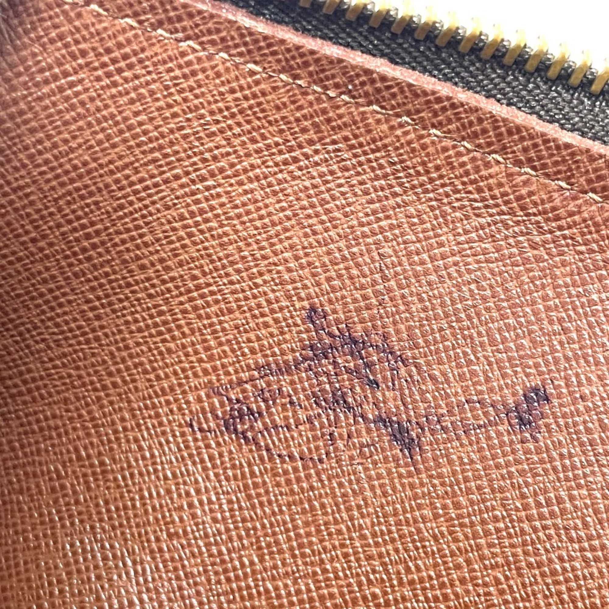 Louis Vuitton Brown Monogram Monogram Handbag Shoulder Bag (Pre-Owned)