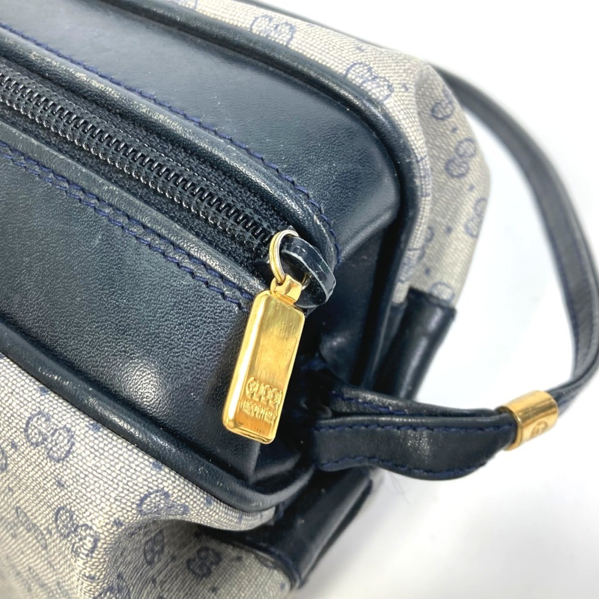 Gucci Navy Pvc Leather Pochette Shoulder Bag (Pre-Owned)