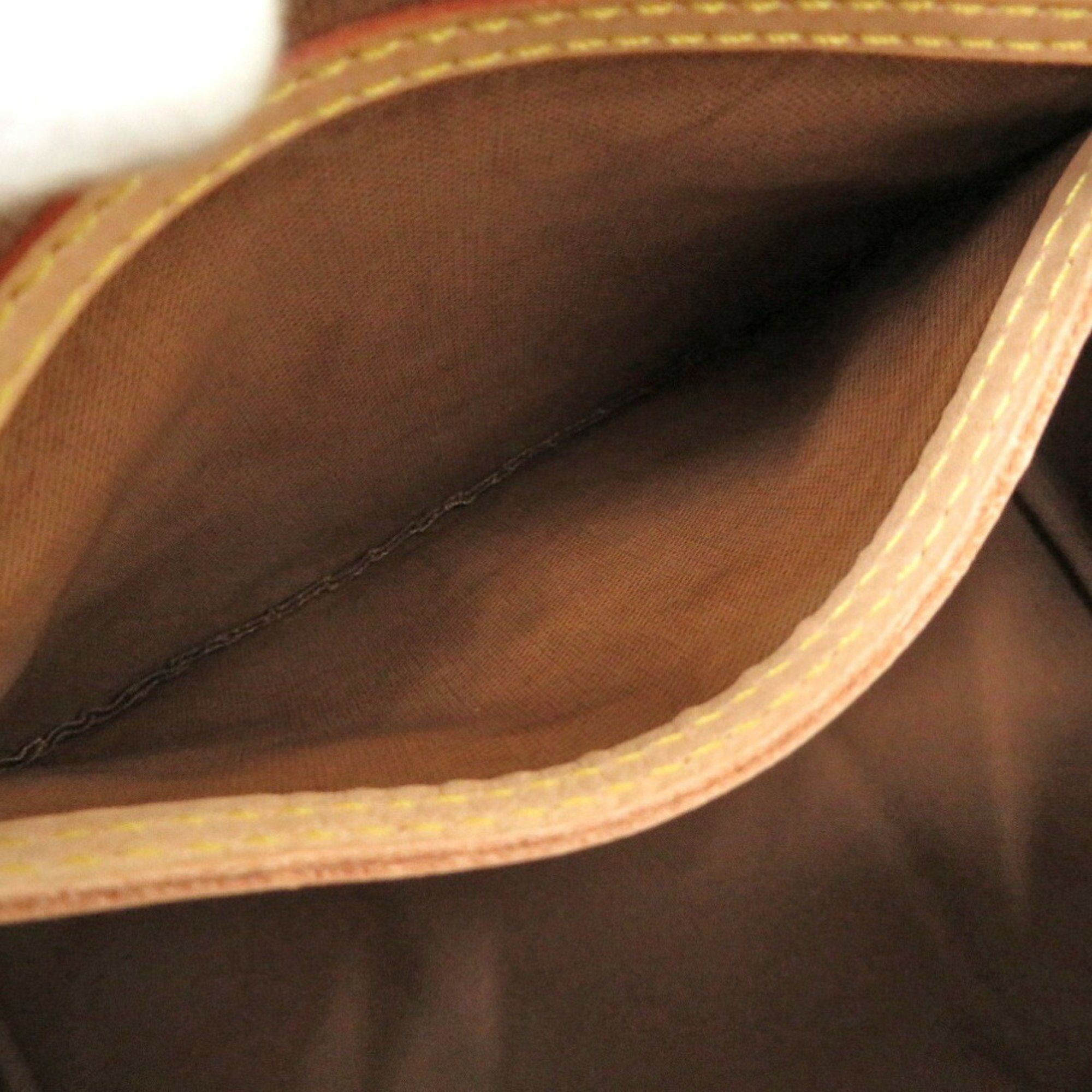 Louis Vuitton Brown Monogram Handbag (Pre-Owned)