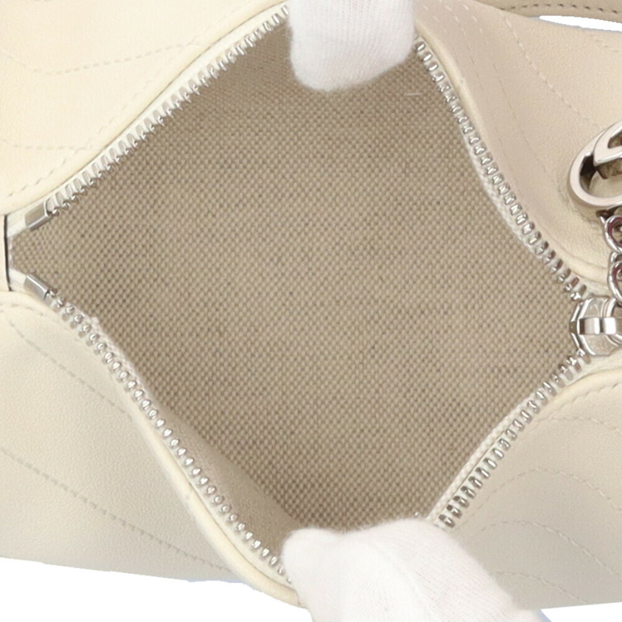 Gucci White Leather Handbag (Pre-Owned)