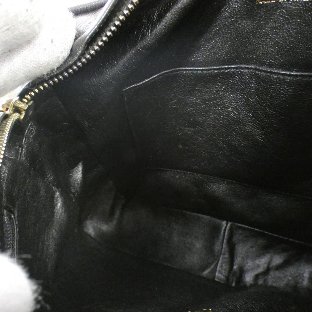 Chanel Black Leather Shoulder Bag (Pre-Owned)