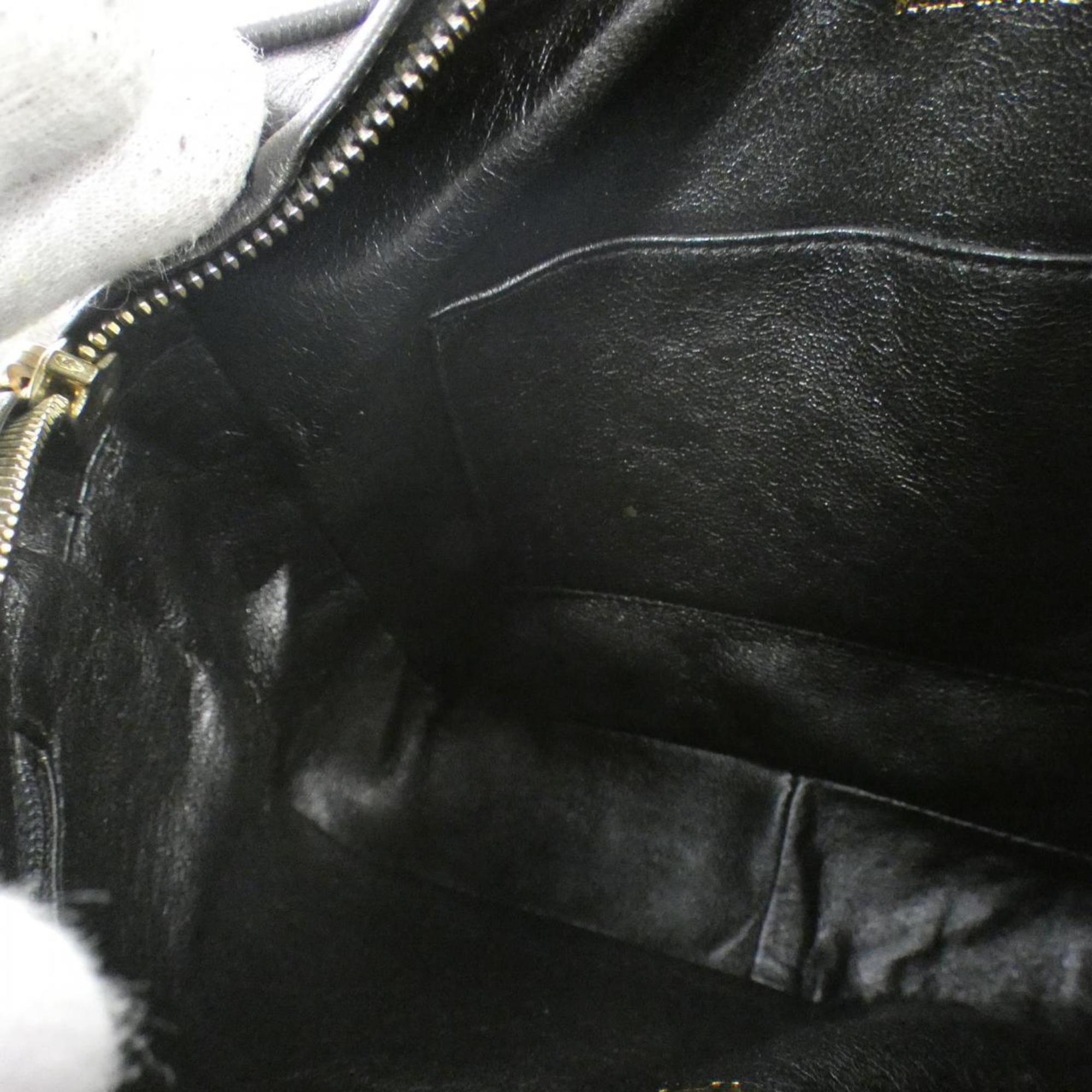 Chanel Black Leather Shoulder Bag (Pre-Owned)