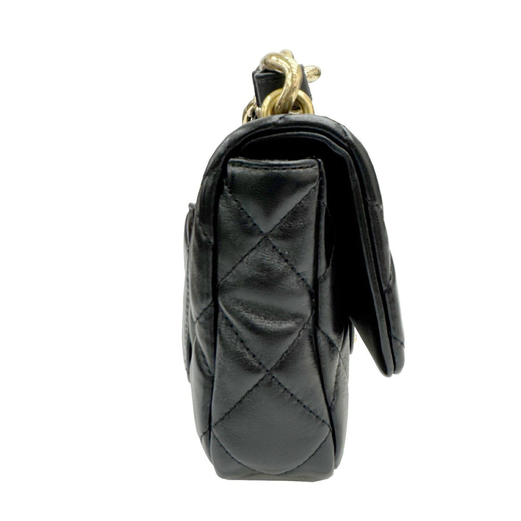 Chanel Black Shoulder Bag (Pre-Owned)
