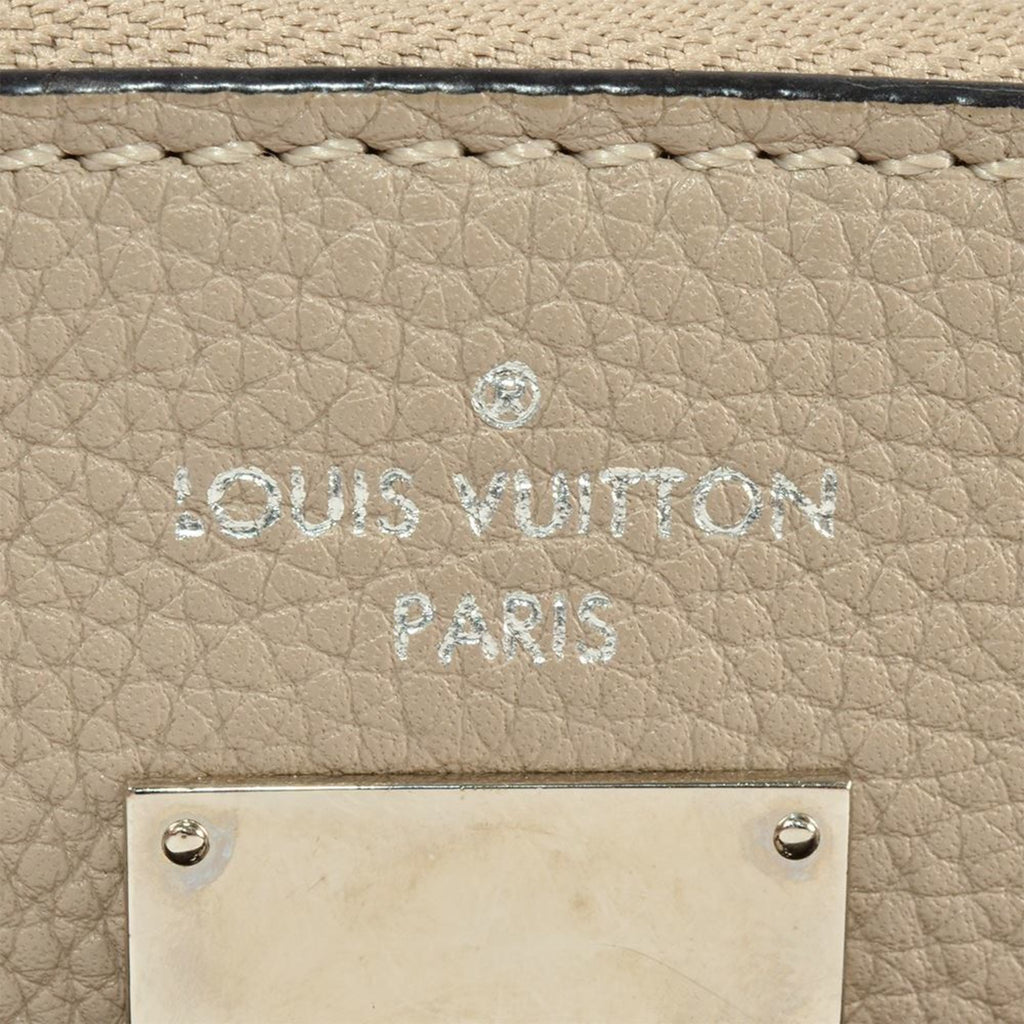 Louis Vuitton Beige Leather Handbag (Pre-Owned)