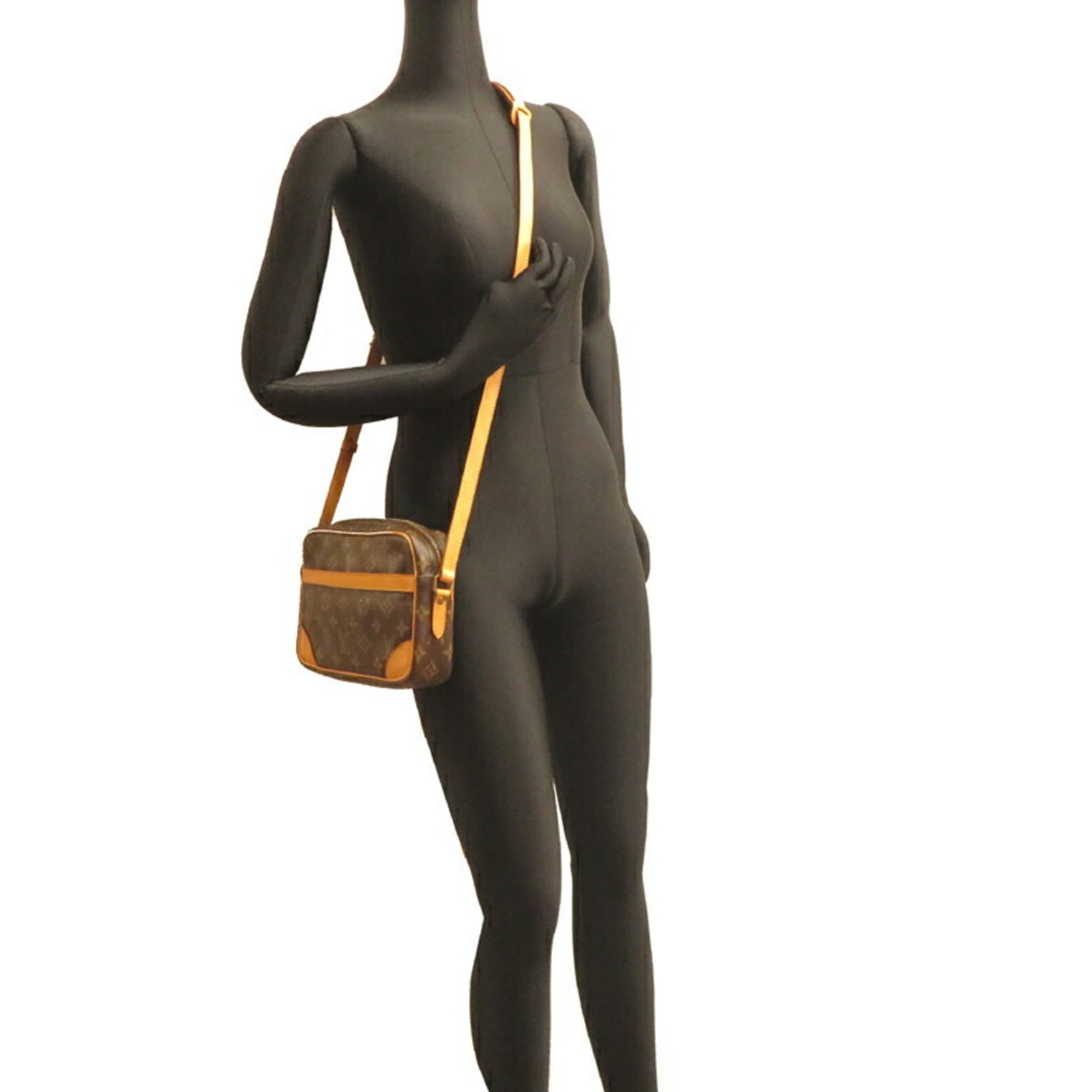 Louis Vuitton Brown Monogram Shoulder Bag (Pre-Owned)
