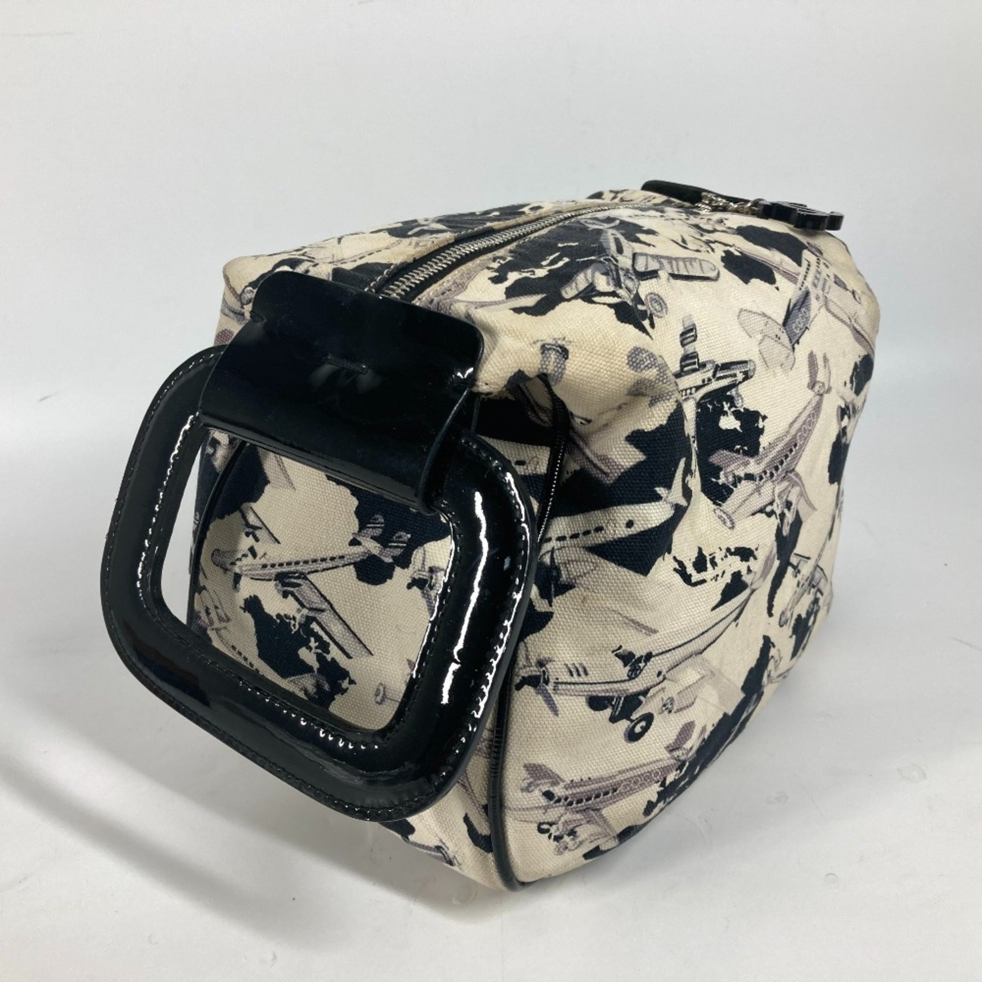 Chanel Black White Canvas Handbag (Pre-Owned)