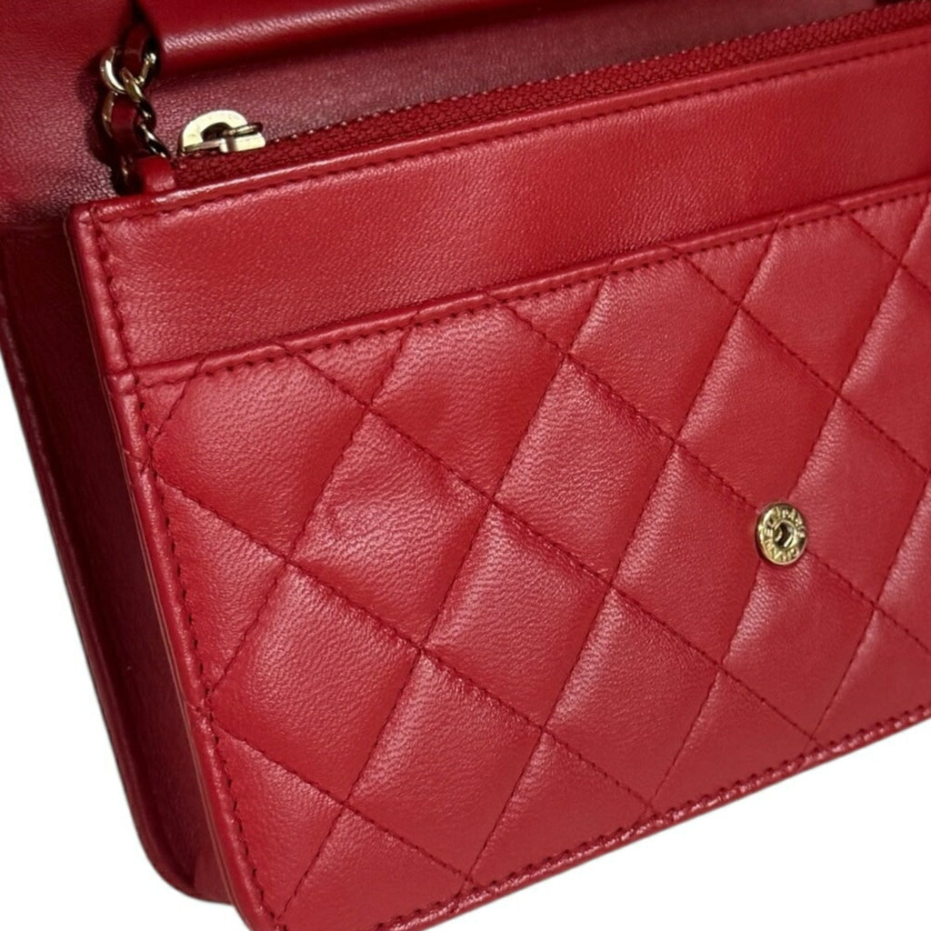 Chanel Boy Chanel Red Color Leather Shoulder Bag (Pre-Owned)