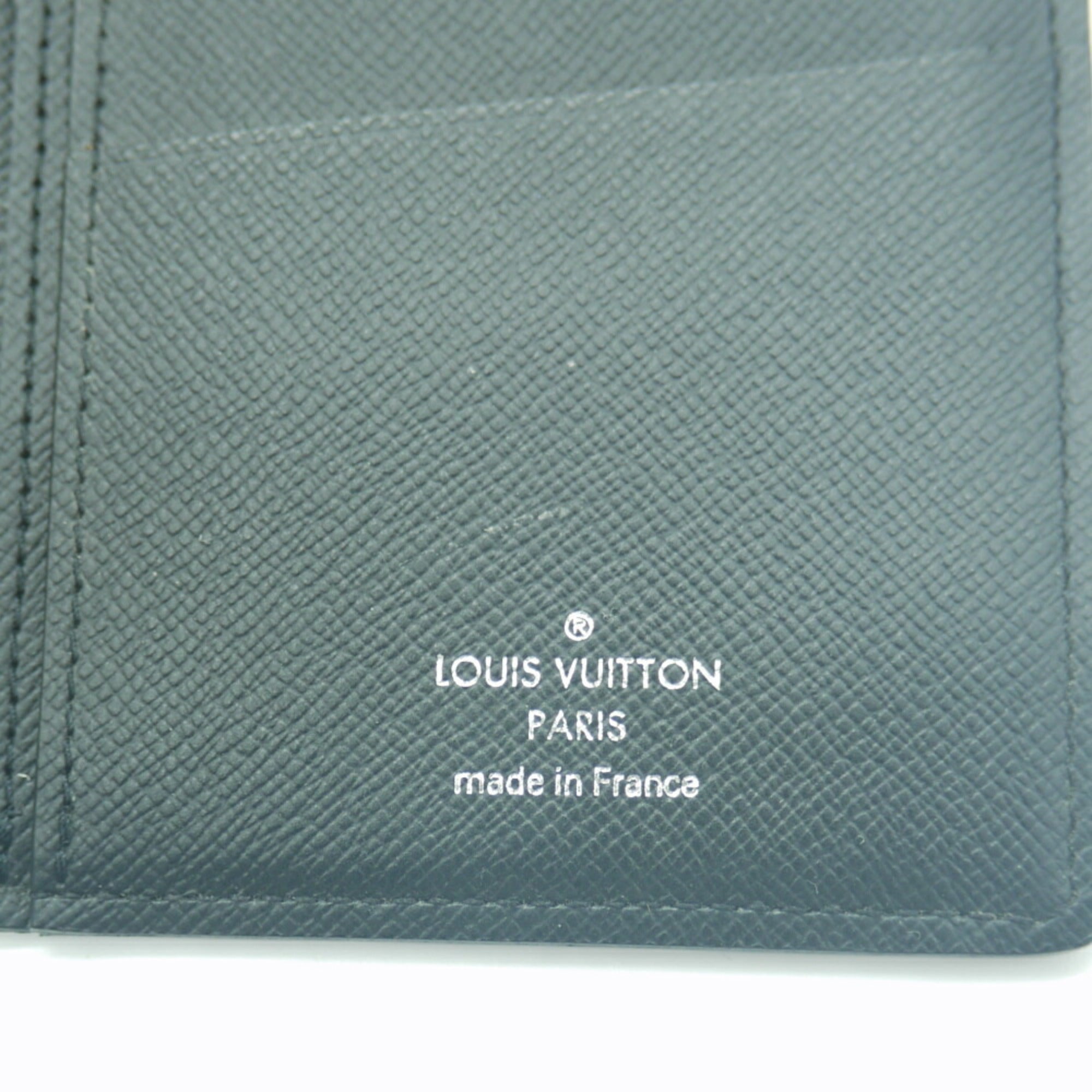 Louis Vuitton Noir Taiga Leather Long Wallet (Bi-Fold) (Pre-Owned)