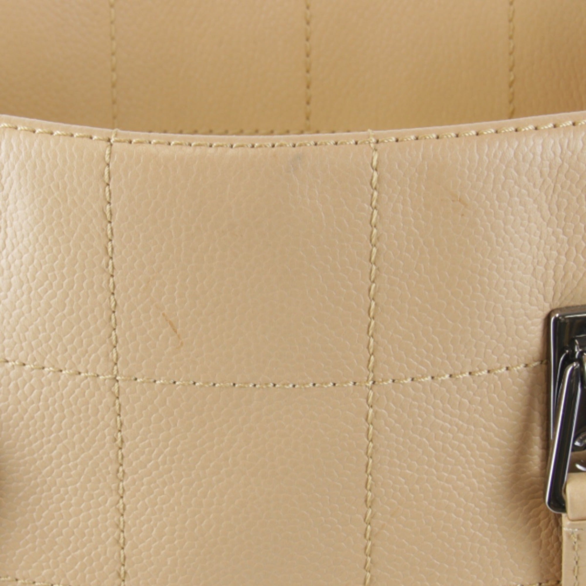 Chanel Beige Leather Tote Bag (Pre-Owned)