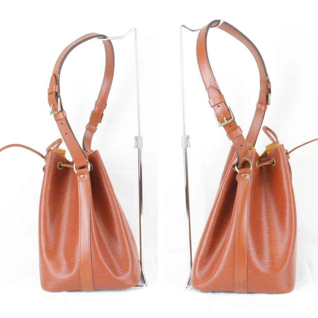 Louis Vuitton Brown Epi Leather Shoulder Bag (Pre-Owned)