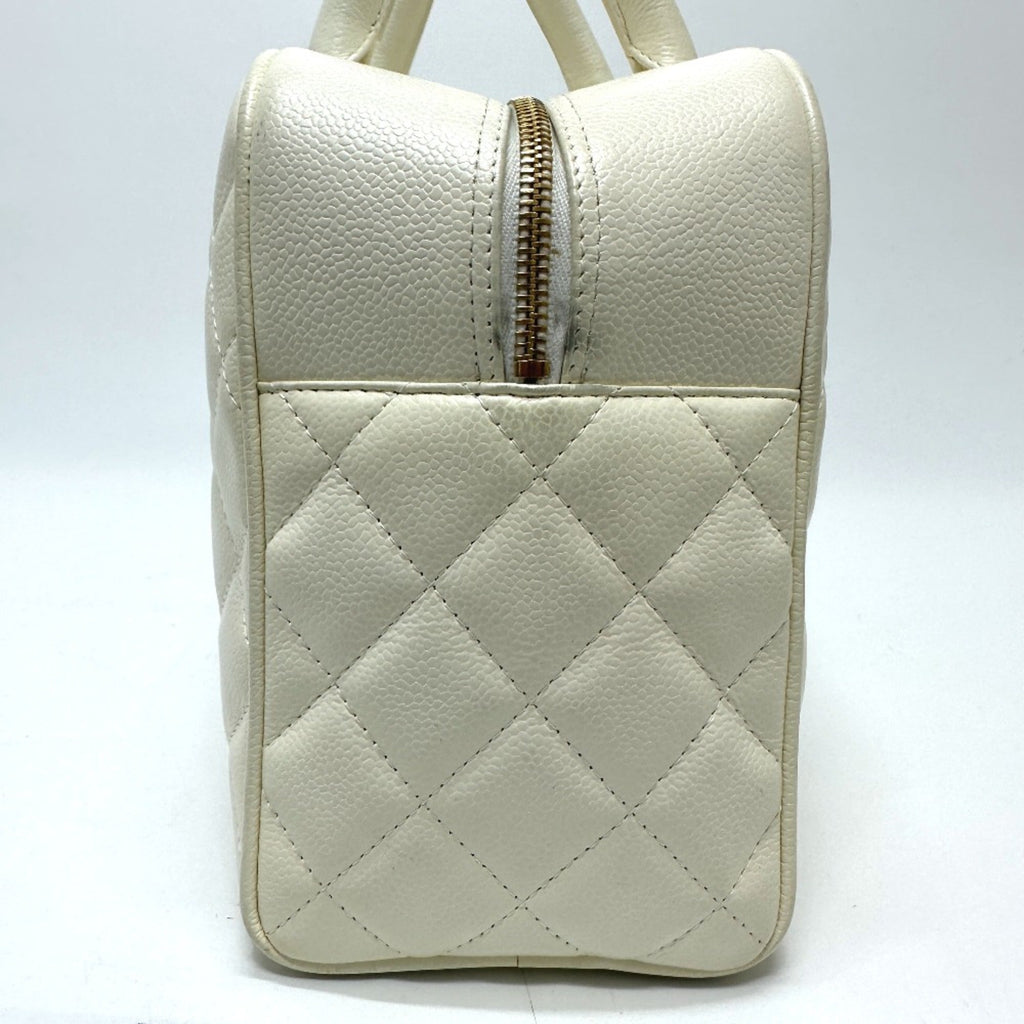 Chanel White Leather Handbag (Pre-Owned)