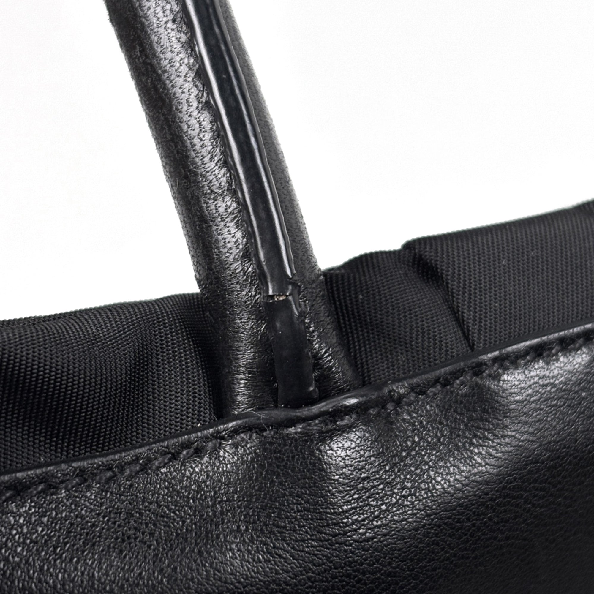Prada Black Leather Handbag Tote Bag (Pre-Owned)