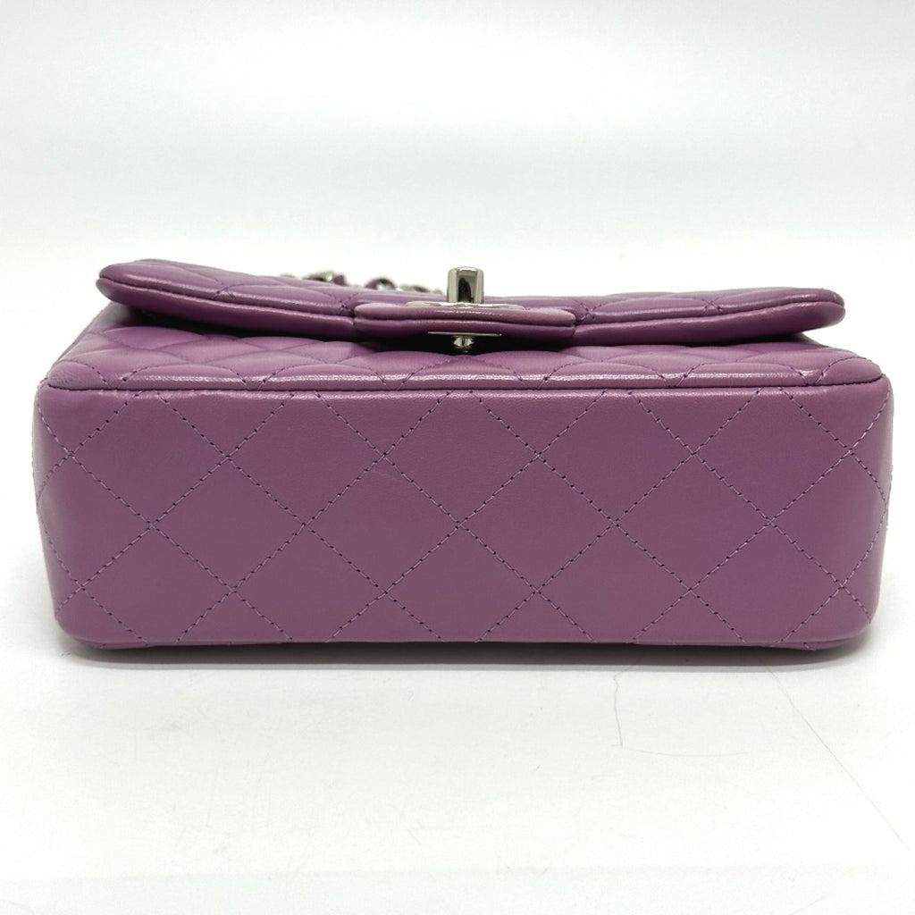 Chanel Purple Leather Shoulder Bag (Pre-Owned)