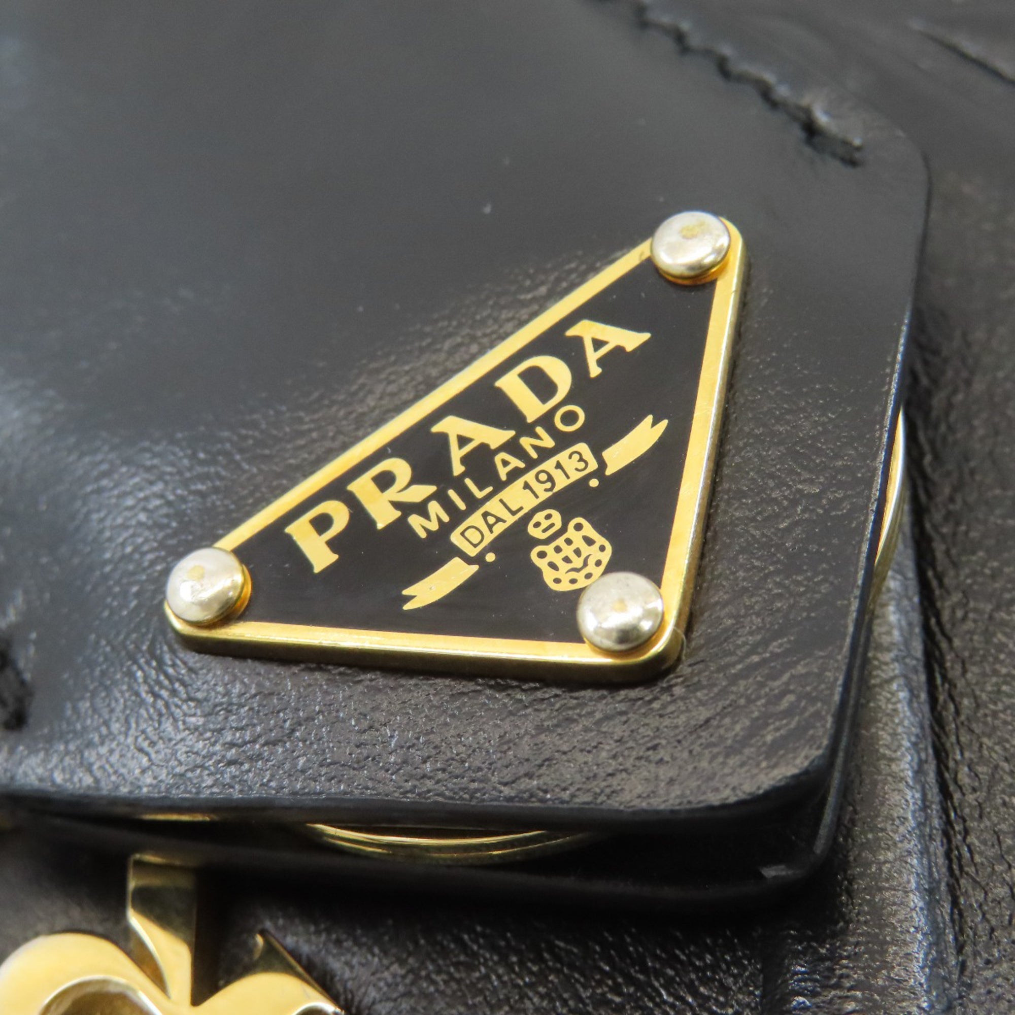 Prada Black Leather Handbag (Pre-Owned)