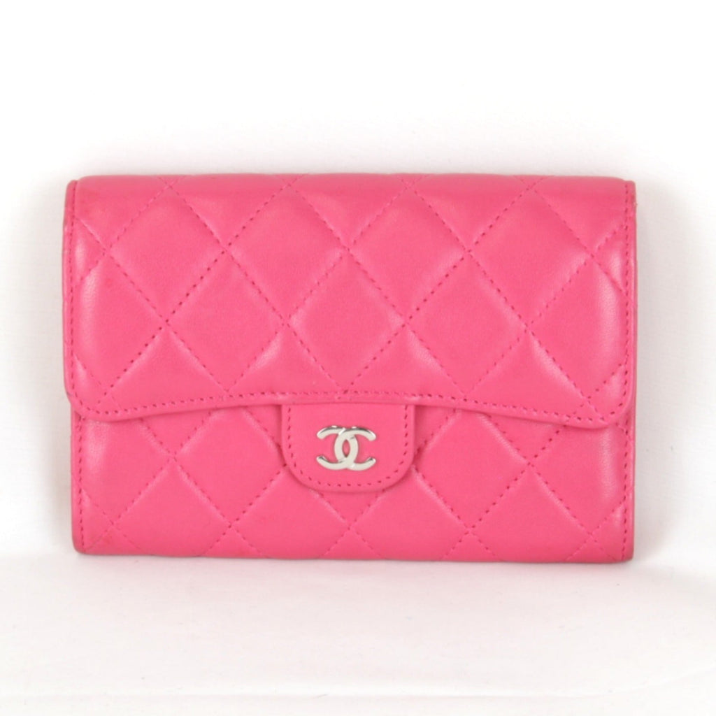 Chanel Pink Leather Wallet (Bi-Fold) (Pre-Owned)