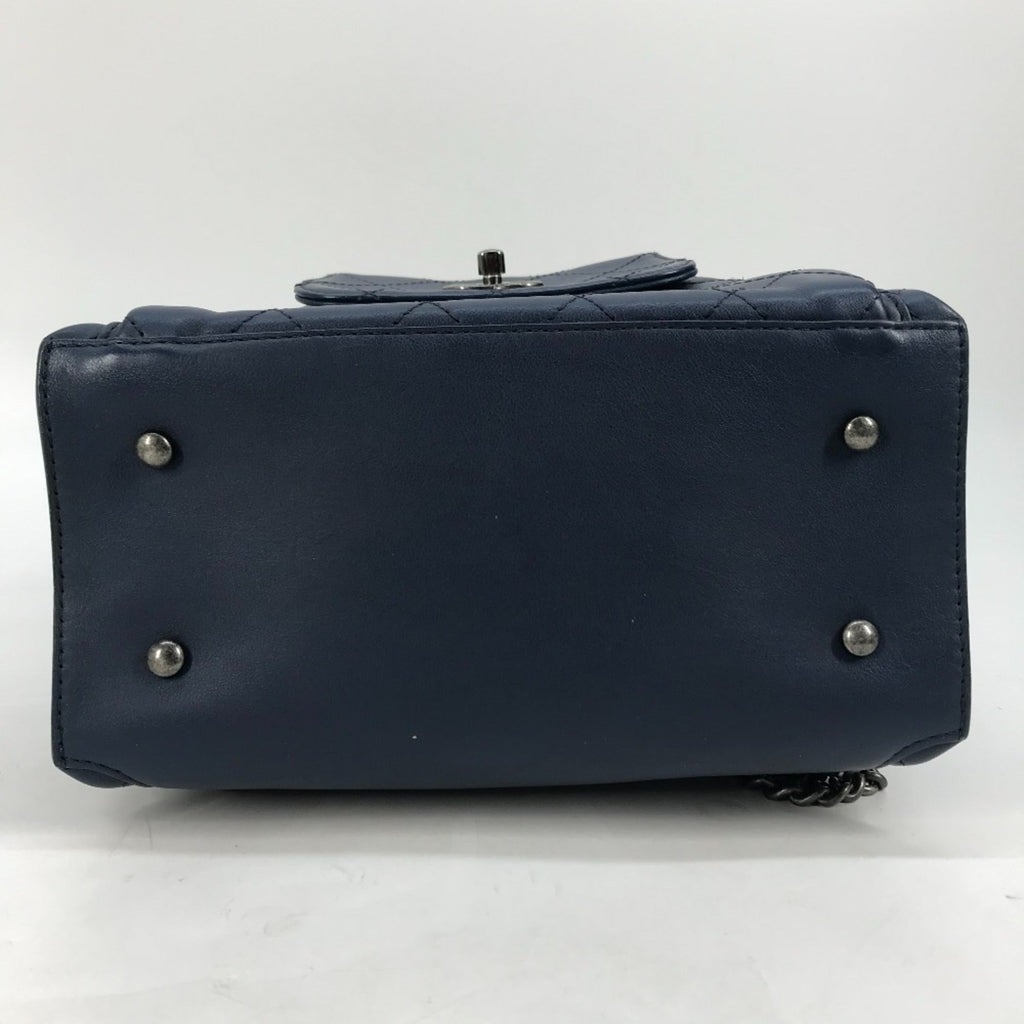 Chanel Blue Leather Shoulder Bag (Pre-Owned)