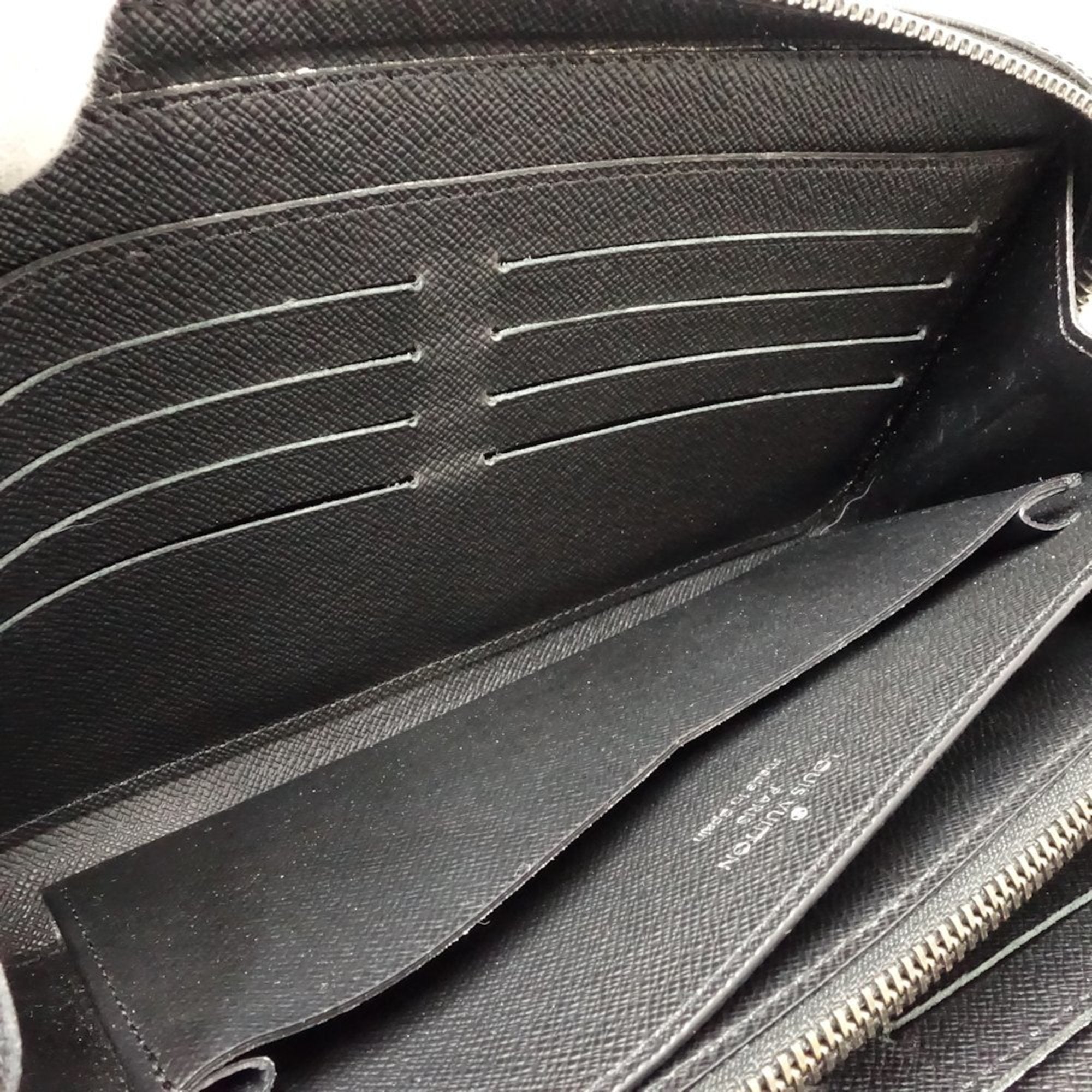 Louis Vuitton Noir Monogram Eclipse Wallet (Bi-Fold) (Pre-Owned)