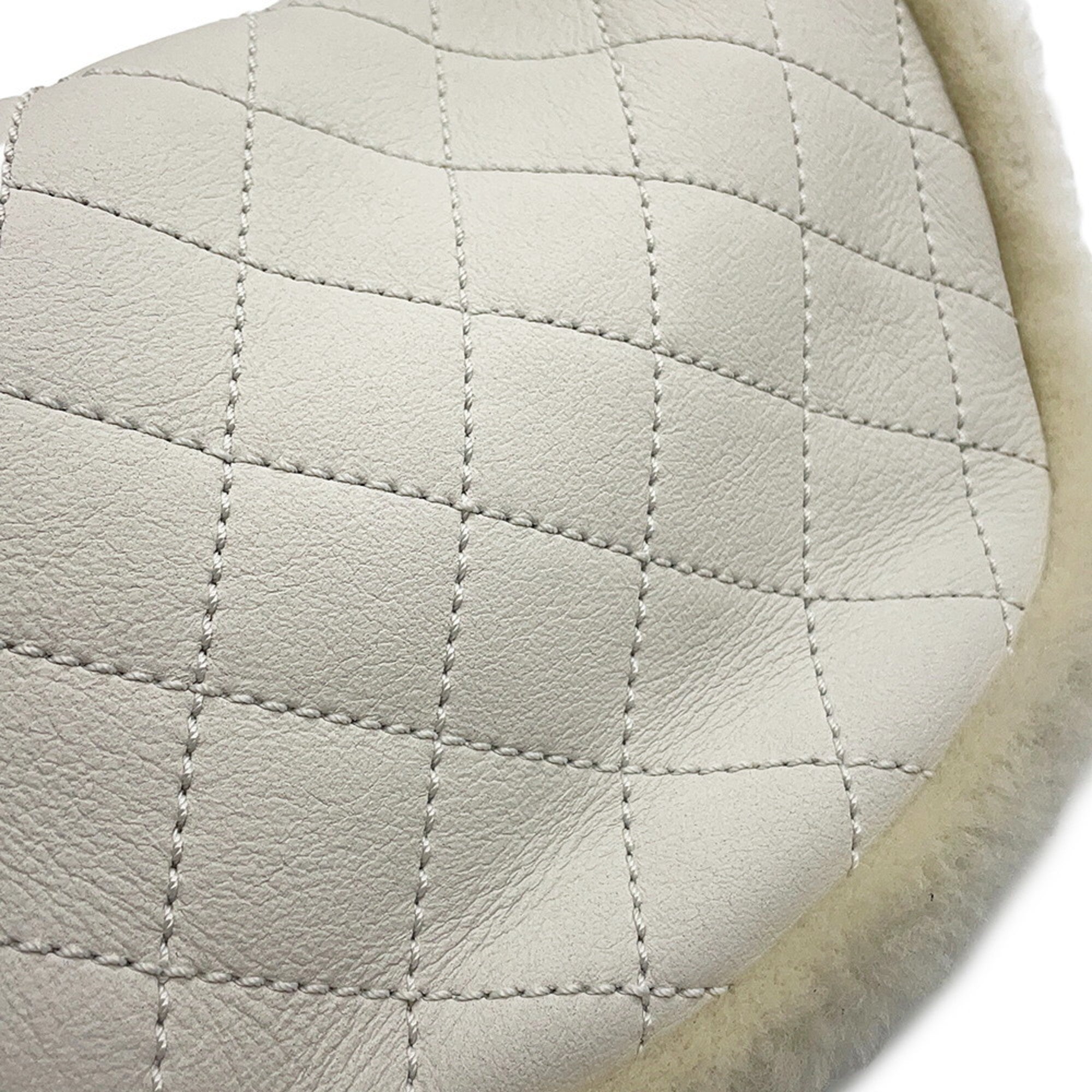 Chanel Matelasse Ivory White Leather Sling Bag (Pre-Owned)