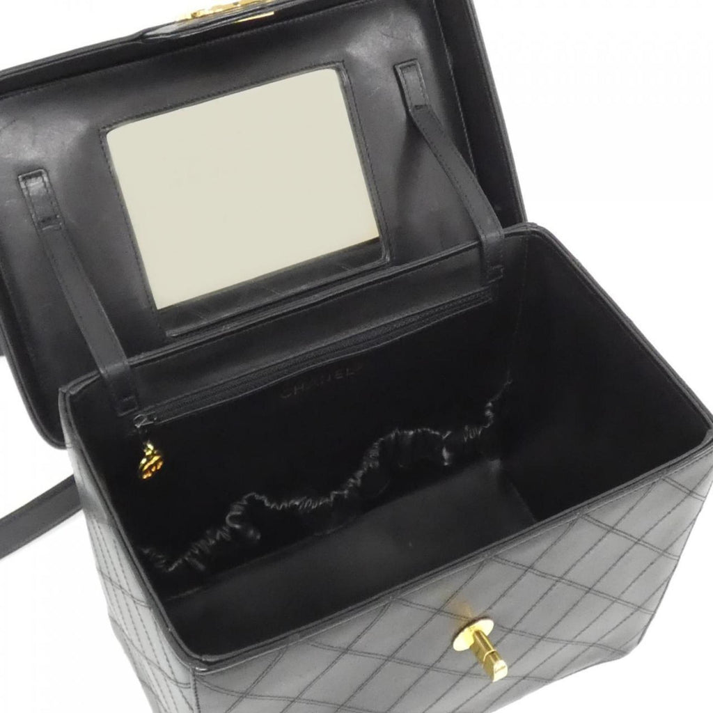 Chanel Black Leather Handbag (Pre-Owned)