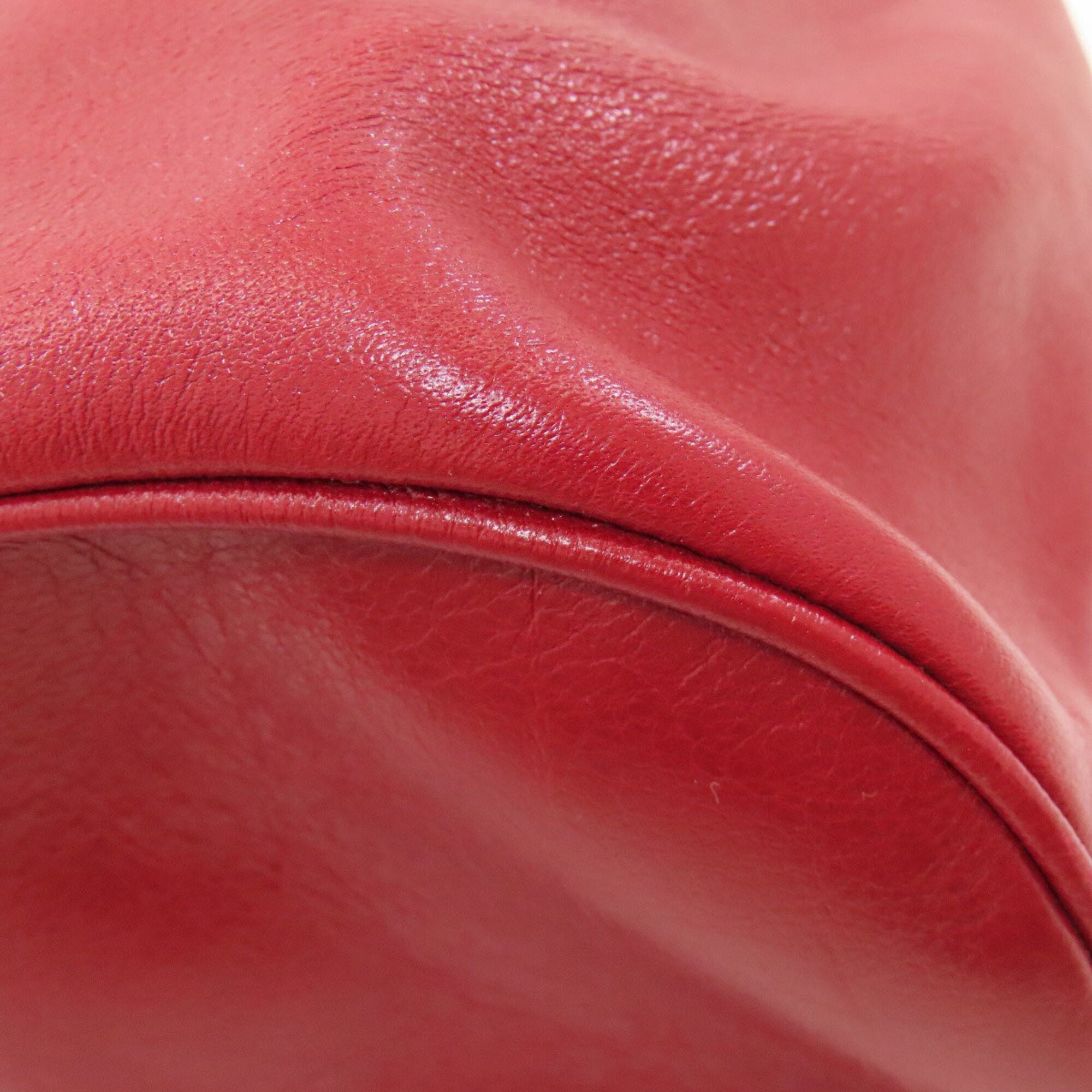 Gucci Red Color Leather Shoulder Bag (Pre-Owned)